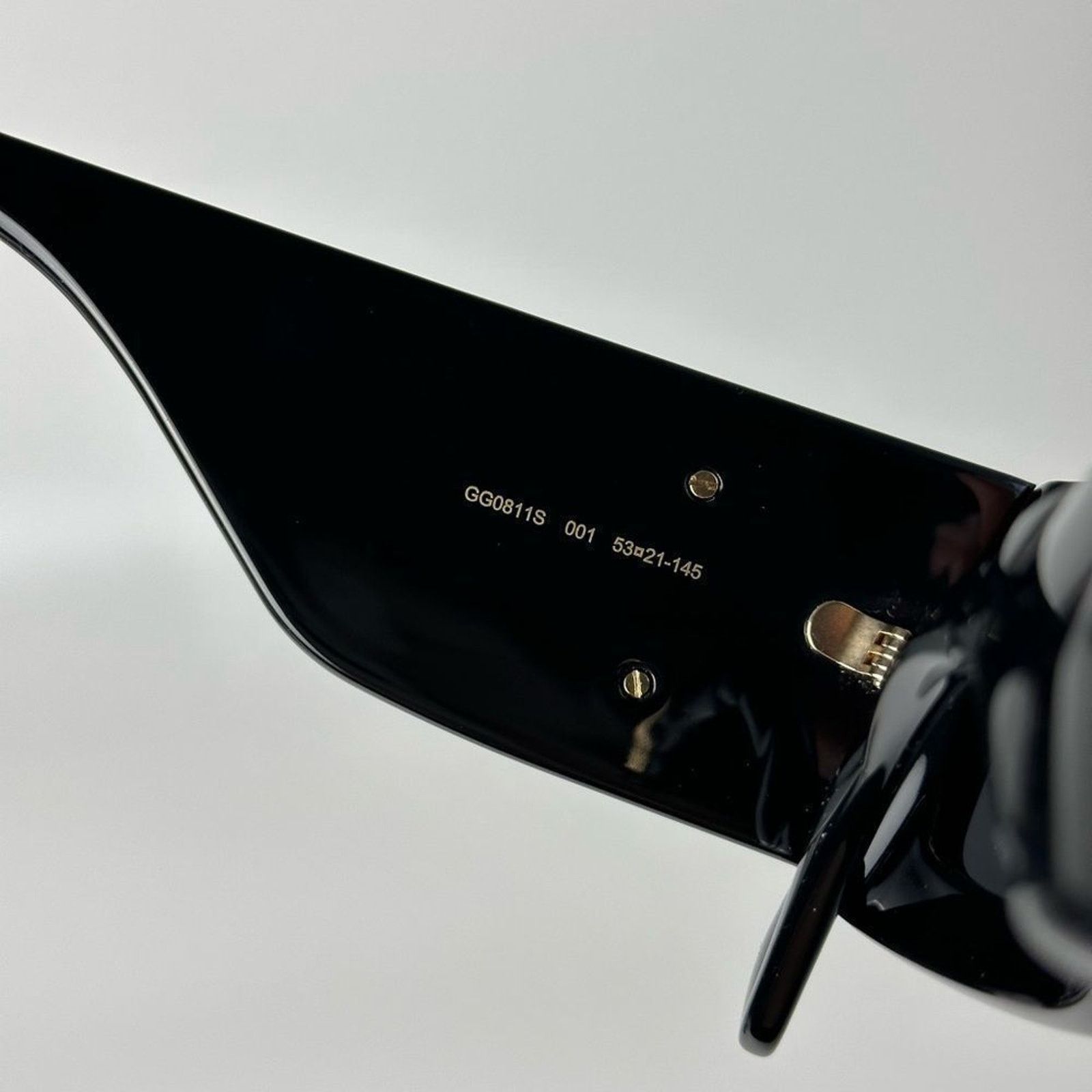 Gucci BRAND NEW GUCCI GG0811S 001 Black/Grey Unisex Sunglasses Size ONE SIZE - 4 Thumbnail