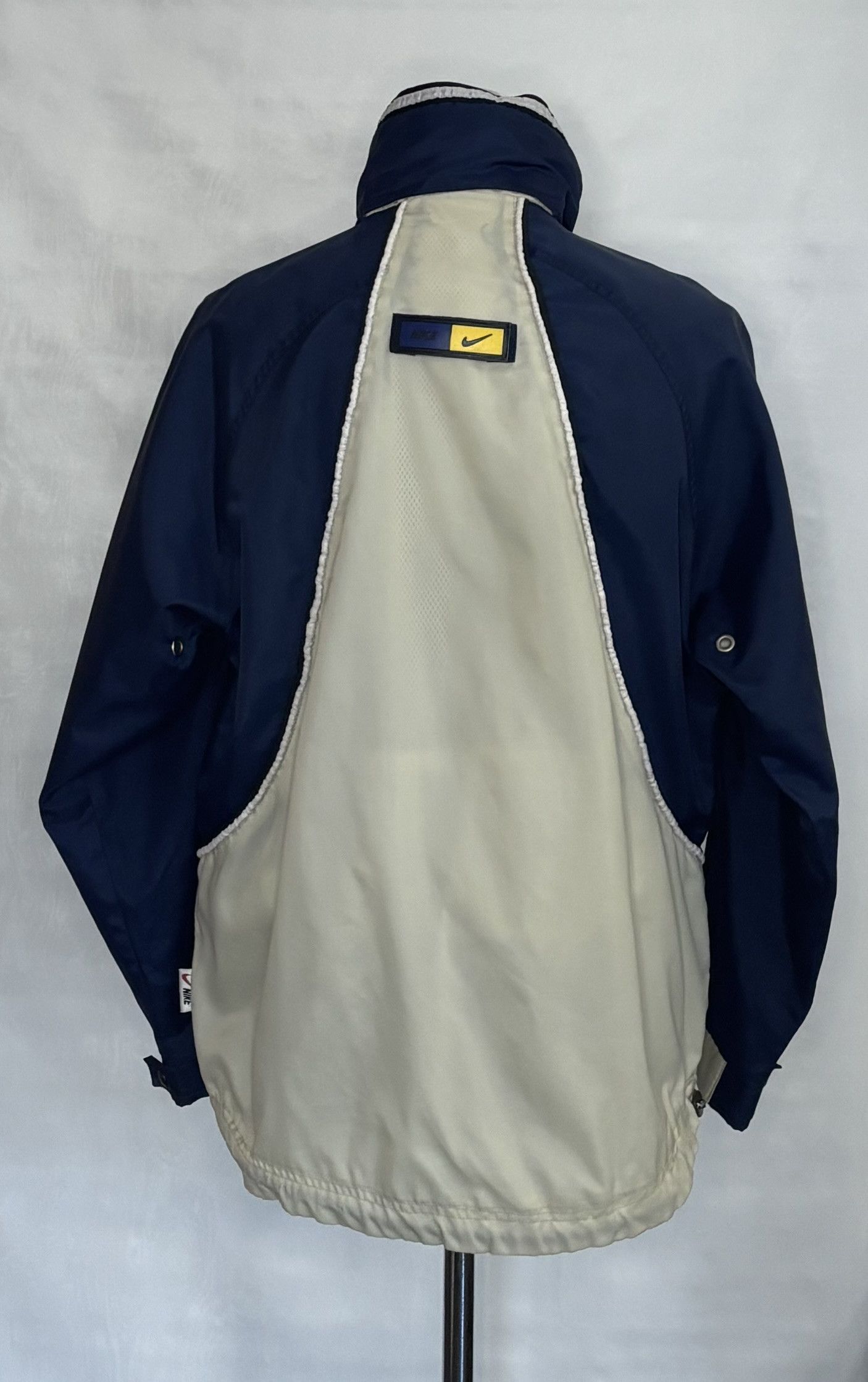 Nike Nike vintage 90s jacket Medium Active Wear Original Creation Size US M / EU 48-50 / 2 - 2 Thumbnail