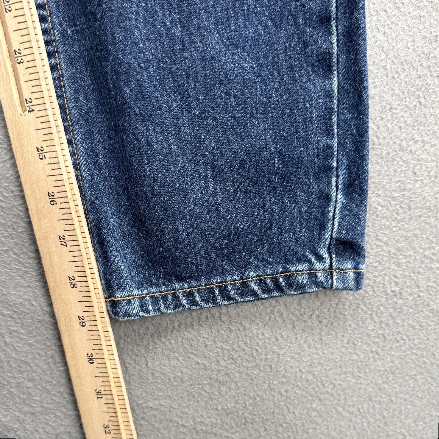 Guess VINTAGE Guess Jeans Mens 29x29 Blue 050 Classic Fit Narrow Leg Denim Jeans Size US 29 - 7 Thumbnail