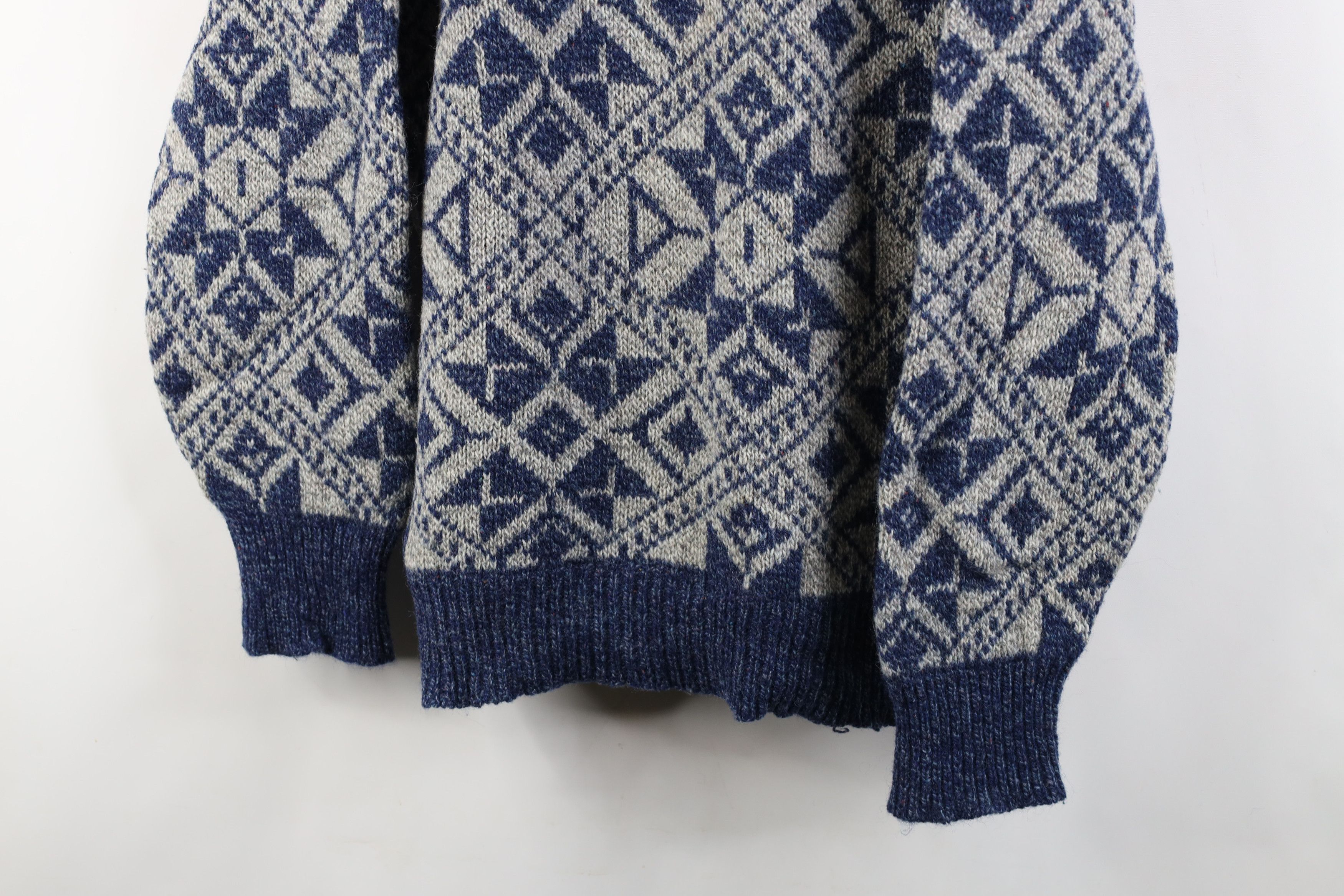 Vintage Vintage 90s Streetwear Knit Fair Isle Snowflake Sweater USA Size US M / EU 48-50 / 2 - 3 Thumbnail
