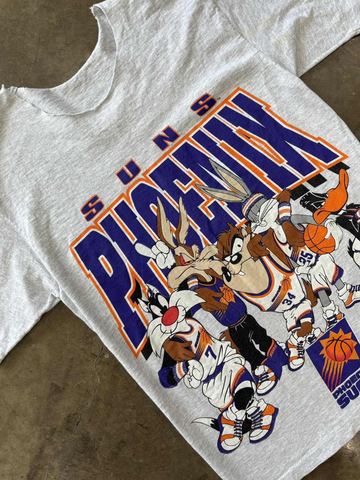 NBA × Vintage Vintage NBA Phoenix Suns x Looney Tunes Single Stitch Tee Size US L / EU 52-54 / 3 - 1 Thumbnail