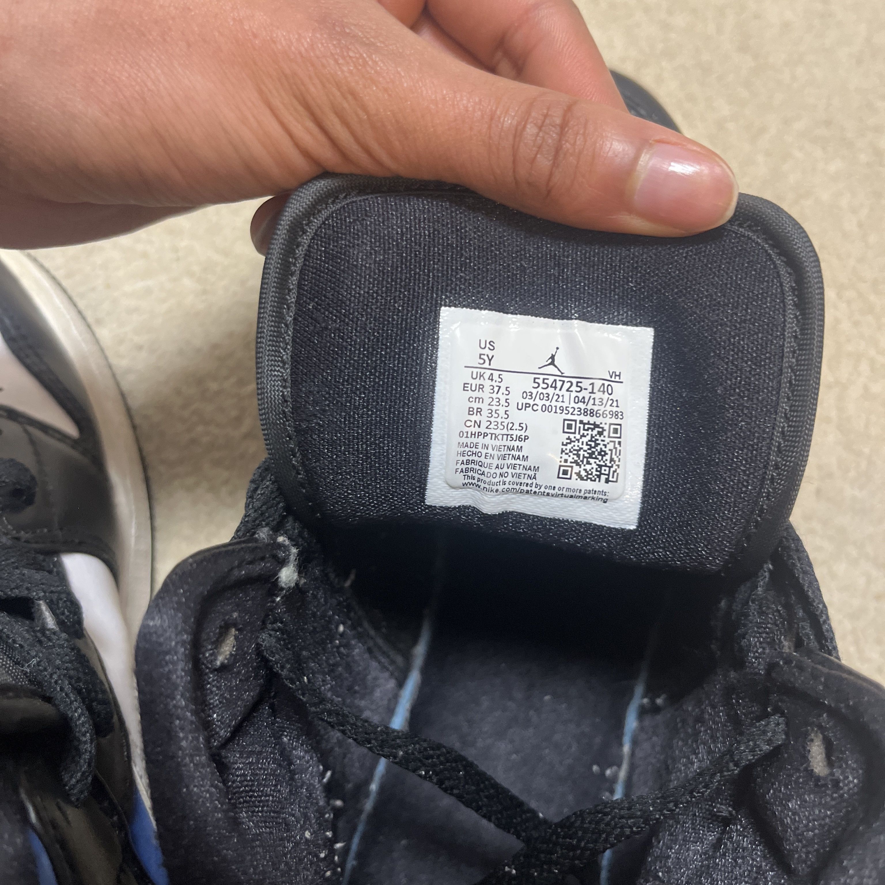 Nike Jordan 1 Mid black trainers Size US 5.5 / EU 38 - 5 Thumbnail