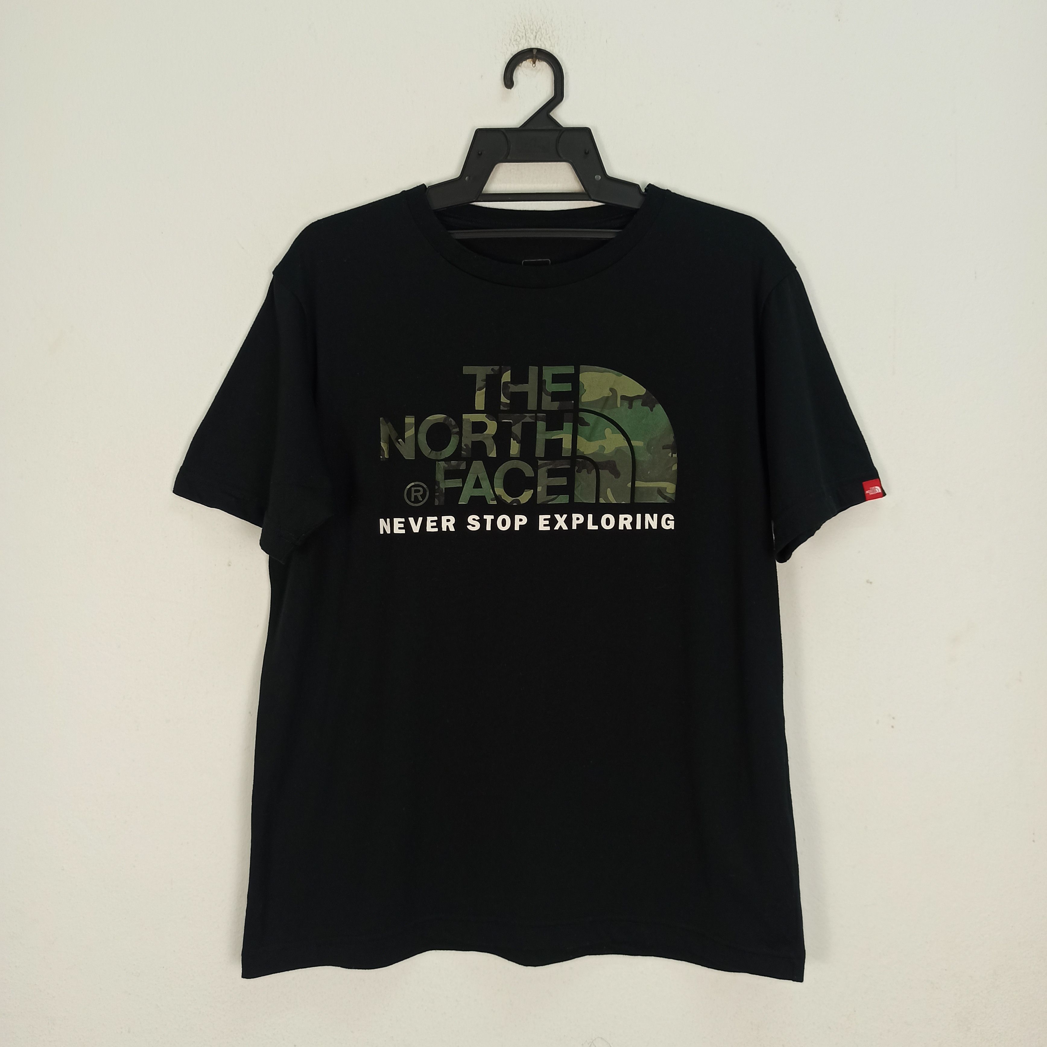The North Face The North Face Camo Big Logo Tshirt Size US L / EU 52-54 / 3 - 1 Thumbnail