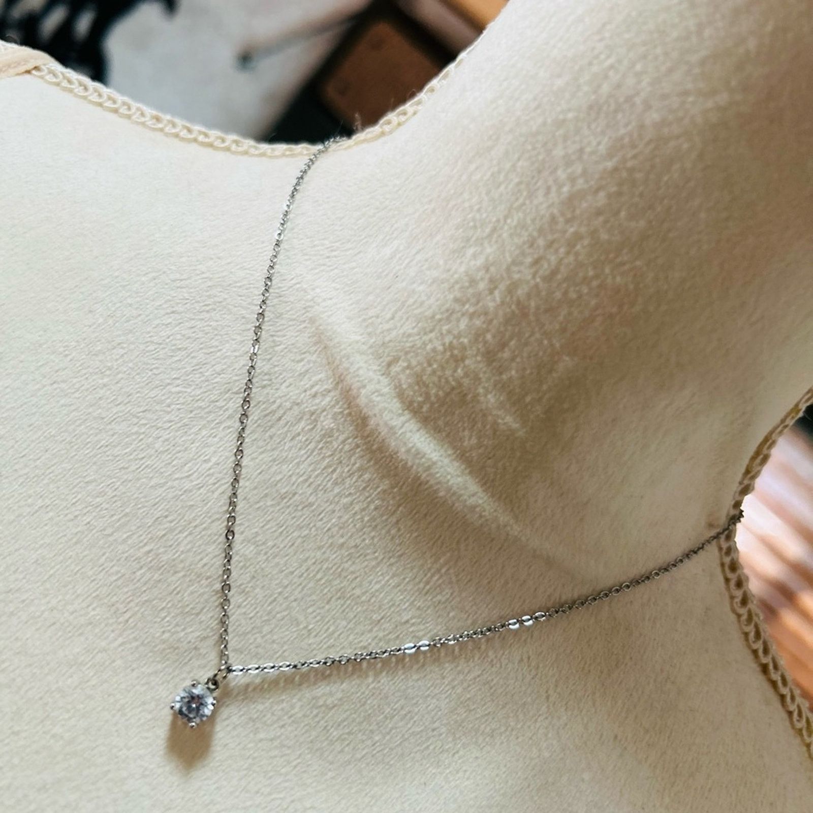Jewelry Prong set open setting round cz pendant on chain necklace Size ONE SIZE - 1 Thumbnail