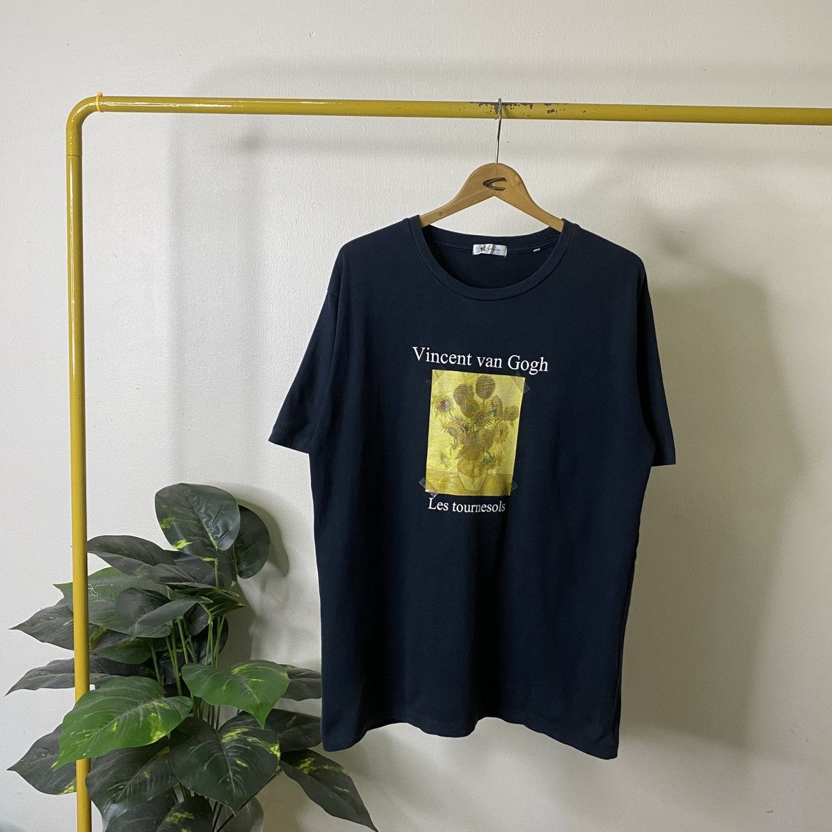 Takeo Kikuchi Les Tournesols Vincent Van Gogh Collaboration Ter Size US XL / EU 56 / 4 - 1 Thumbnail