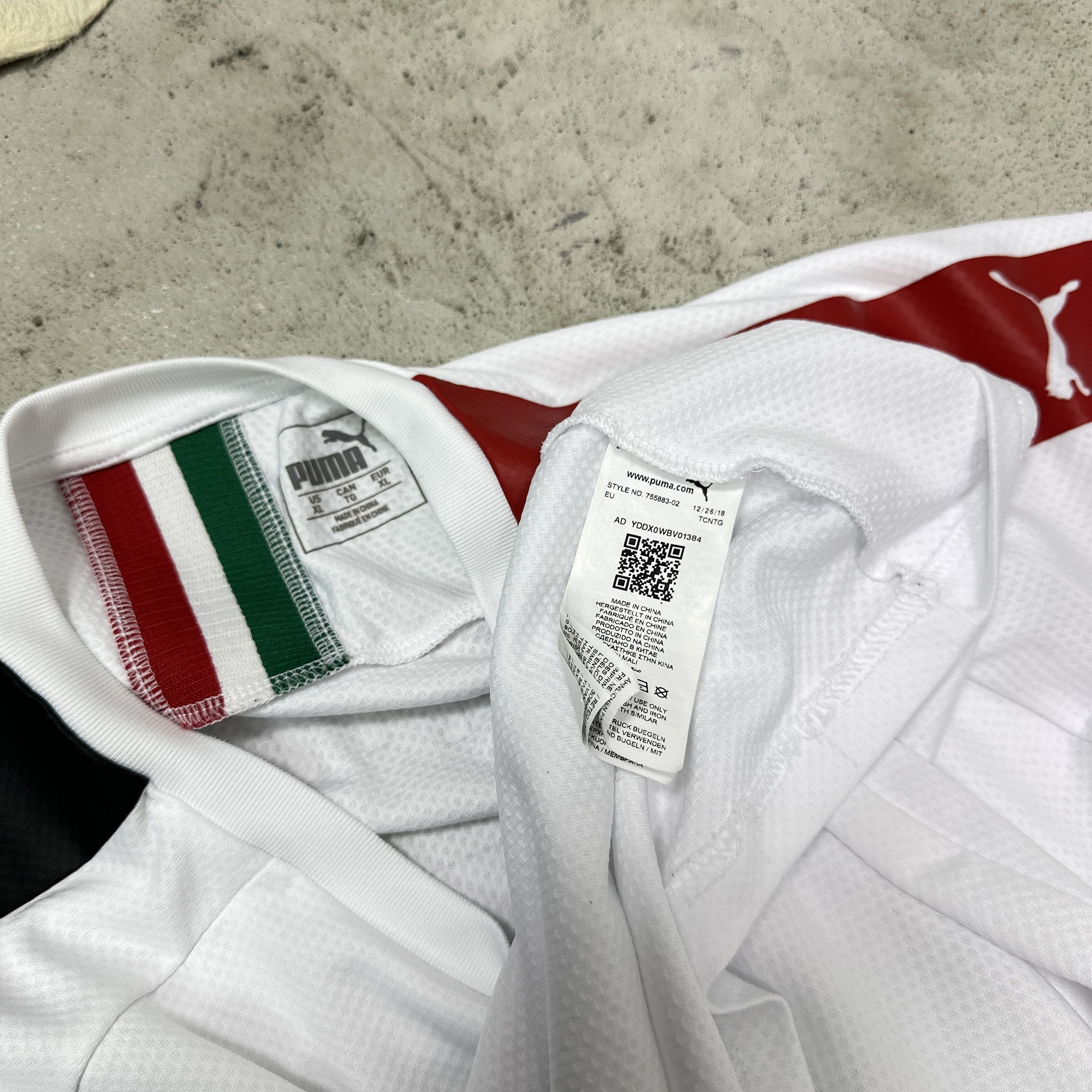 Puma Vintage Sporty Puma AC Milan 19/20 Piątek Jersey Y2K Size US XL / EU 56 / 4 - 6 Thumbnail