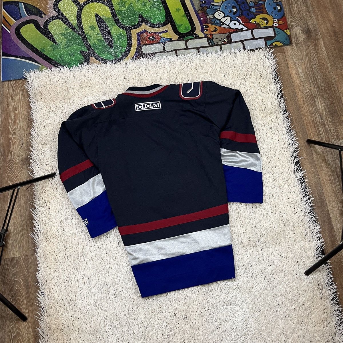Vintage CCM NHL Vancouver Canucks Ice Hockey Jersey 90s