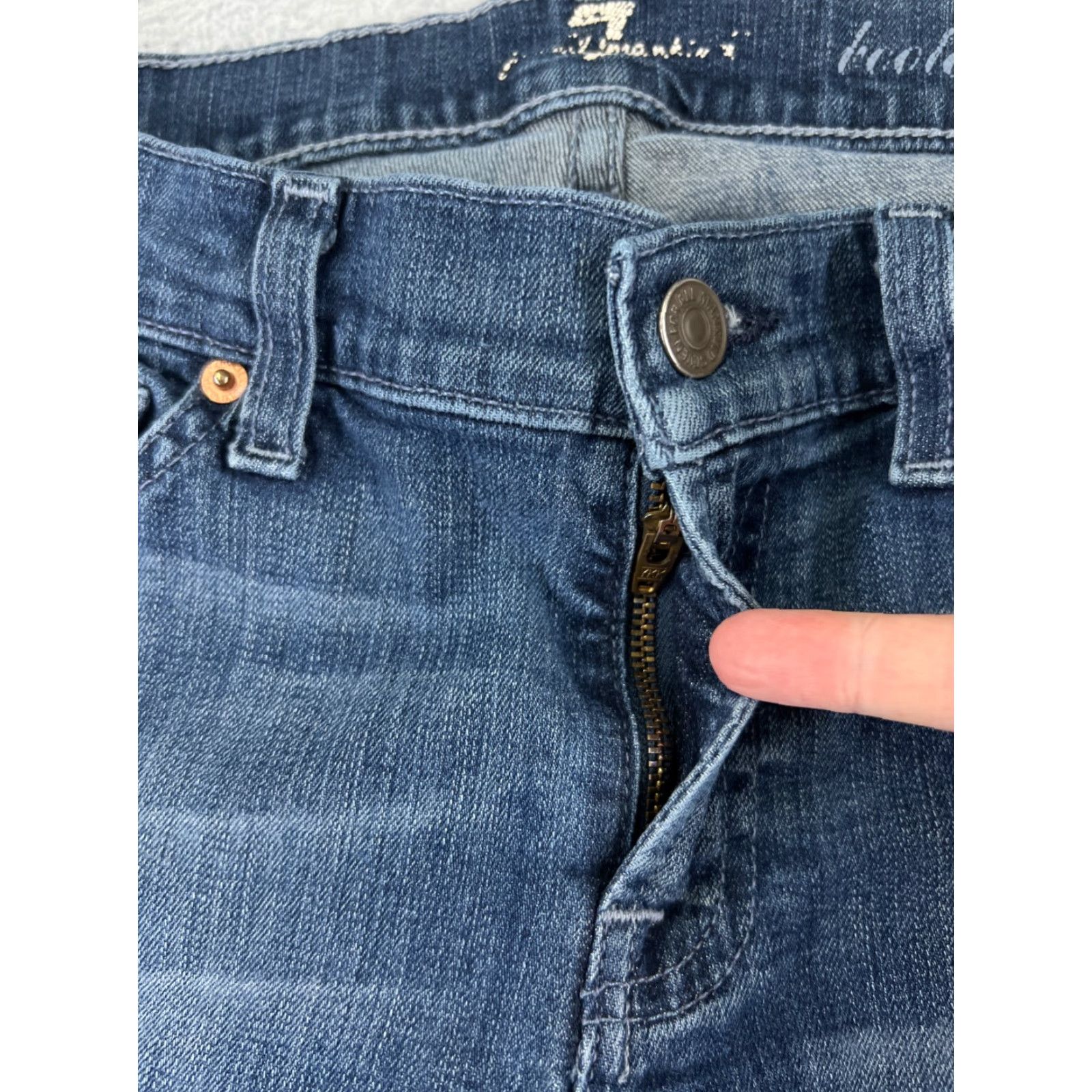 7 For All Mankind 7 For All Mankind Jeans Women Bootcut 29 Blue Denim Low Rise Cotton Blend 28x29 Seasonal Distressed Pockets Modern Mens? Size 29" - 5 Thumbnail