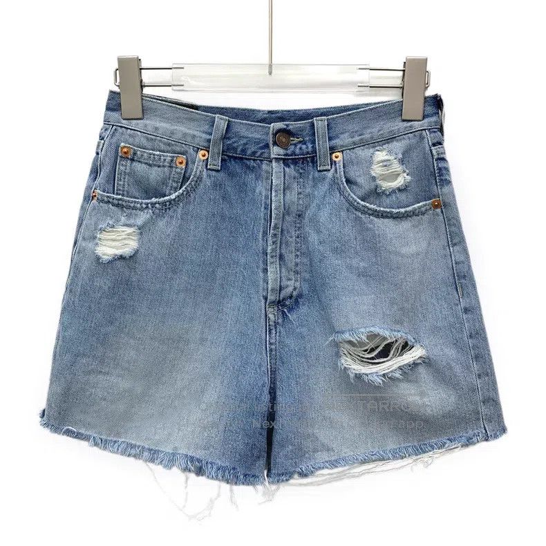Gucci Gucci Blue leather logo hole denim shorts Size 24" / US 00 / IT 34 - 1 Thumbnail