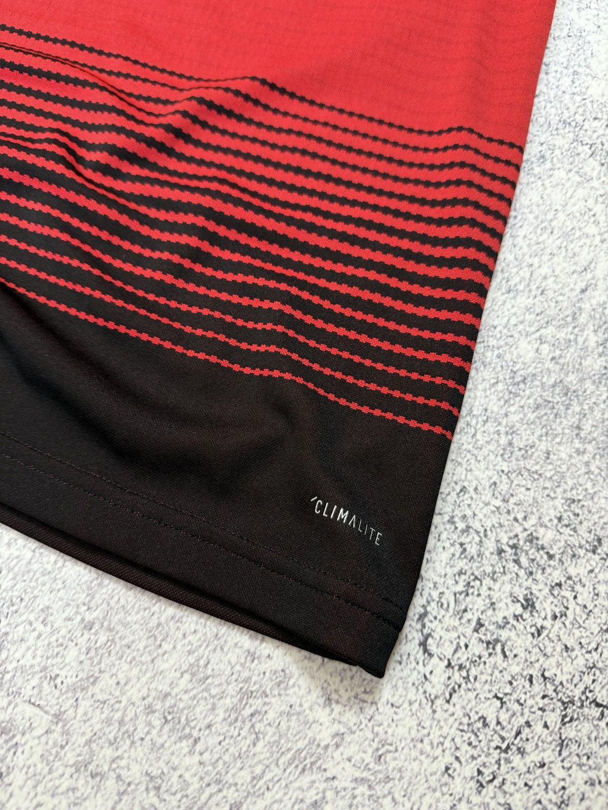 Adidas ADIDAS MANCHESTER UNITED 2018/19 HOME FOOTBALL SHIRT JERSEY Size US S / EU 44-46 / 1 - 4 Thumbnail