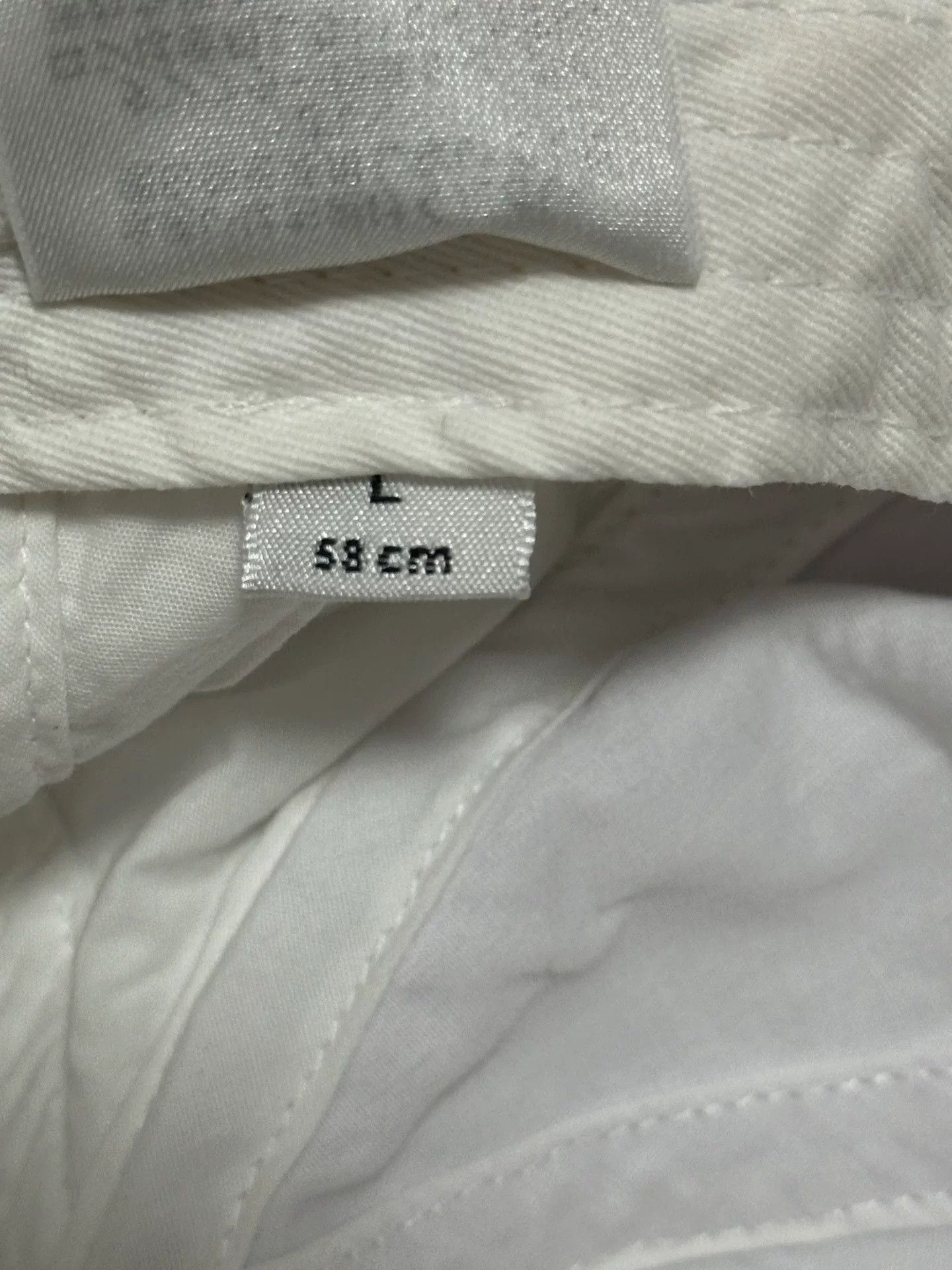Balenciaga Balenciaga Embroidered Logo White Cap Size ONE SIZE - 7 Thumbnail