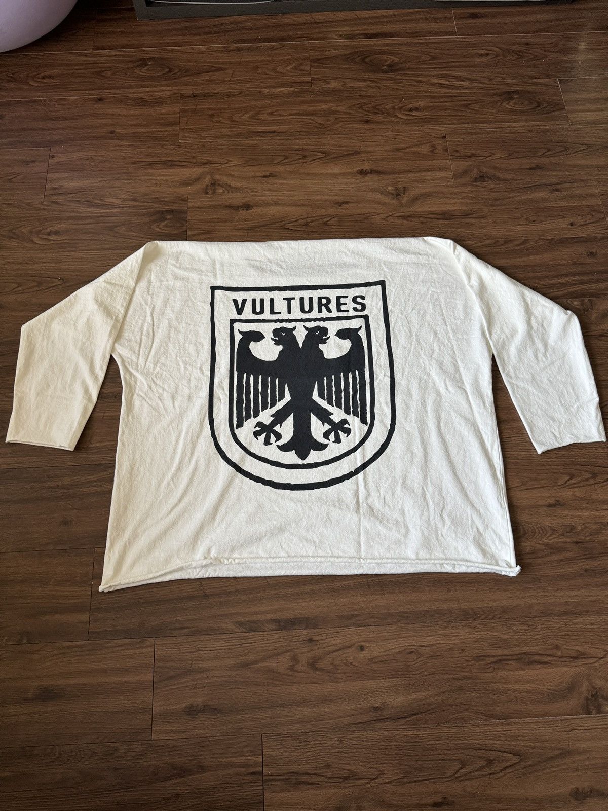 Kanye West YEEZY VULTURES LONG SLEEVE BOX TEE WHITE SIZE 2 BRAND 