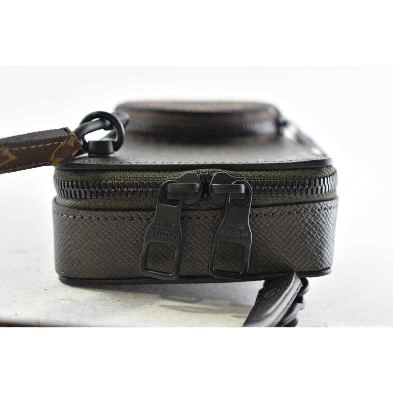 Louis Vuitton Louis Vuitton Brown Monogram LV Logo Crossbody Shoulder Bag Size ONE SIZE - 6 Thumbnail
