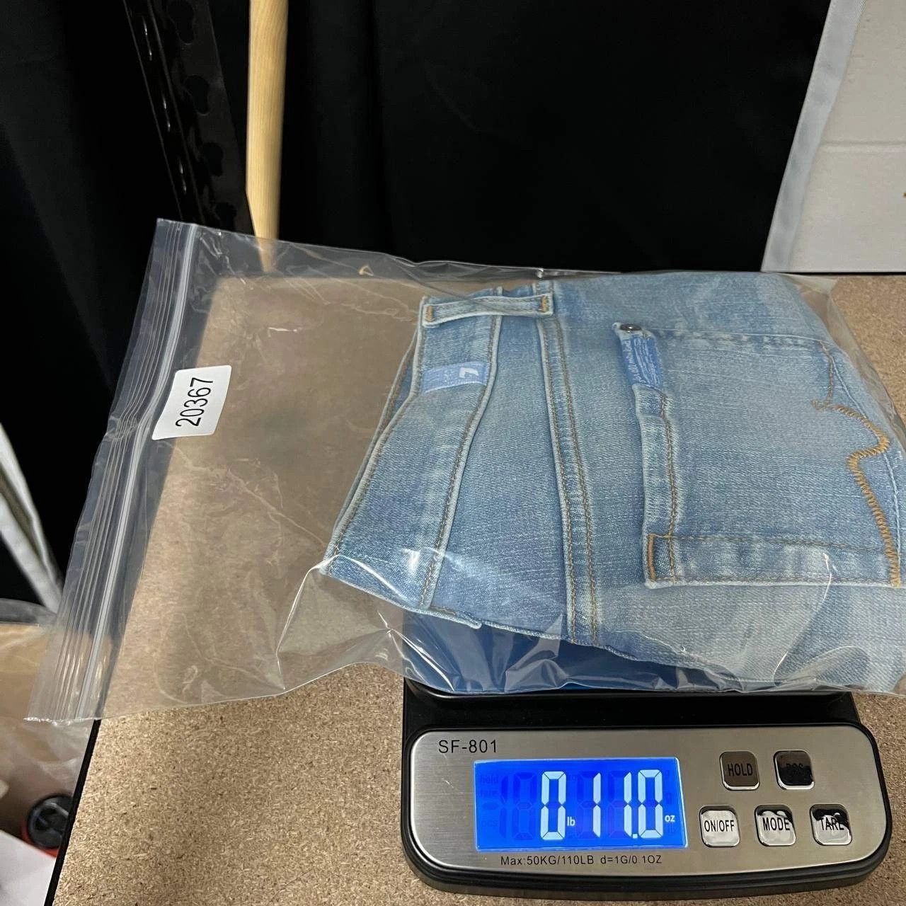 7 For All Mankind 7 For All Mankind Jeans Shorts Women 27 Denim Faded Pockets Size 27" / US 4 / IT 40 - 10 Thumbnail