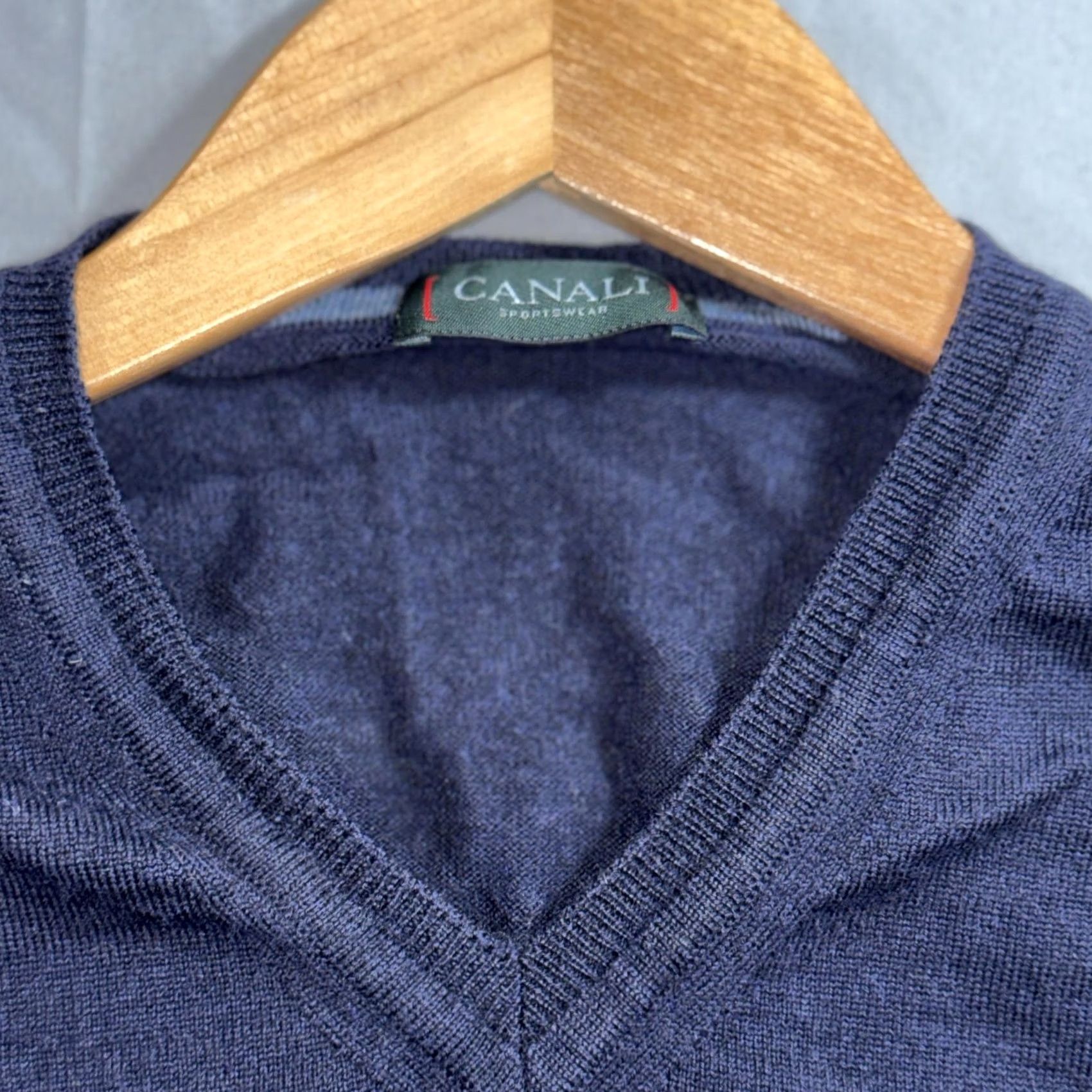 Canali Canali Sweater Mens Pullover V-Neck Navy Blue 100% Wool Lightweight Knit Knitted Knitwear Solid 46 S Regular Men’s Mens Middle? Size US S / EU 44-46 / 1 - 3 Thumbnail