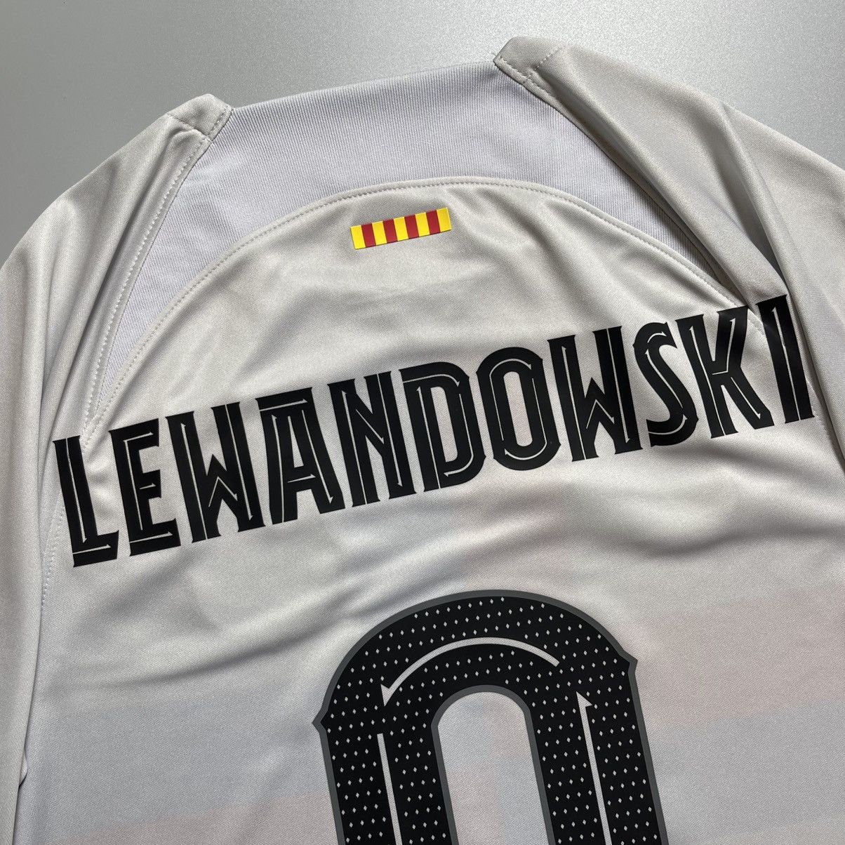Nike × Vintage BARCELONA NIKE 2022/2023 SOCCER THIRD JERSEY #9 LEWANDOWSKI Size US S / EU 44-46 / 1 - 13 Thumbnail
