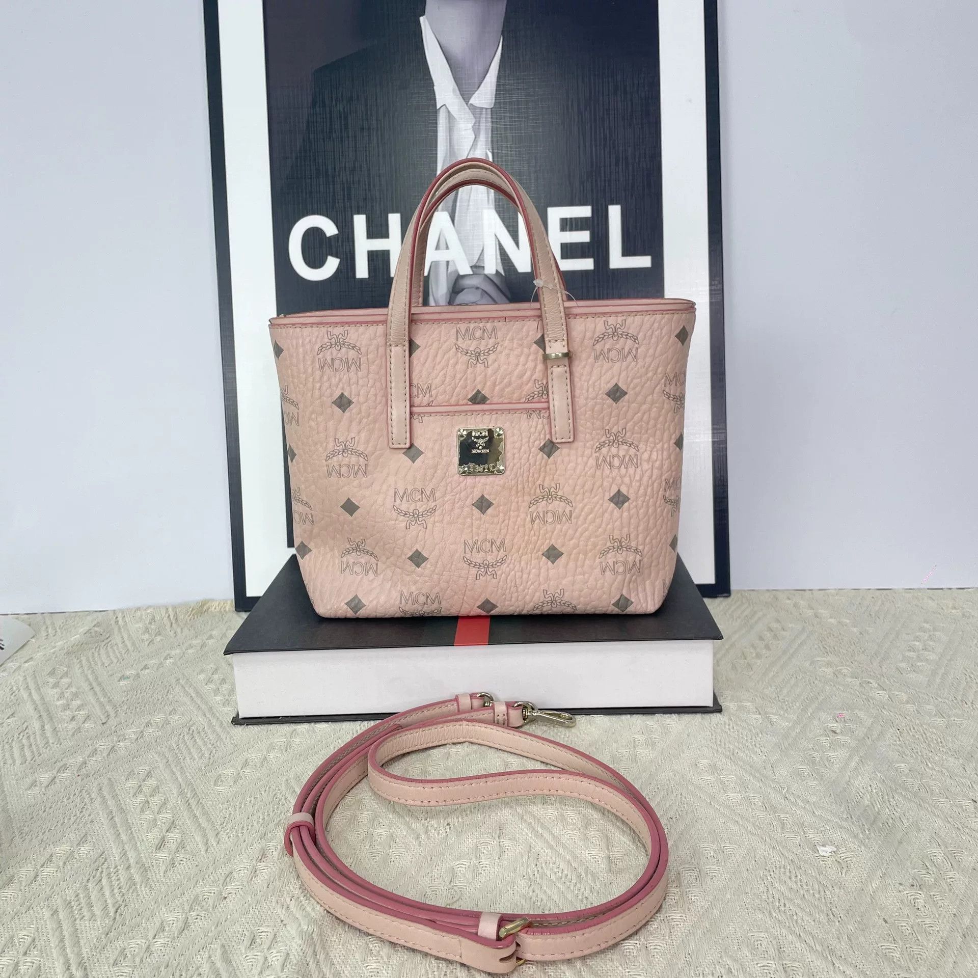 MCM Pre-loved Bag Very good condition Size ONE SIZE - 1 Thumbnail