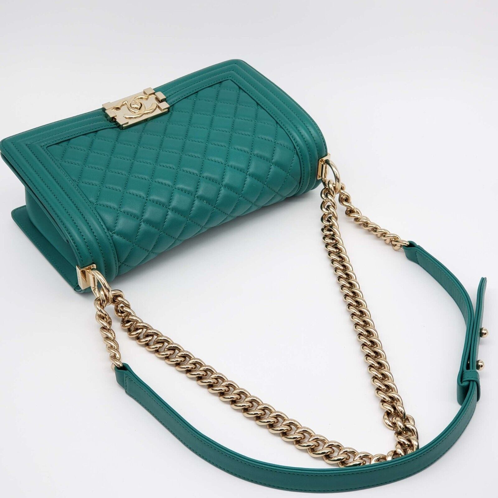 Chanel Authentic CHANEL Boy Green Leather Shoulder Bag 2650-080524 Size ONE SIZE - 13 Thumbnail