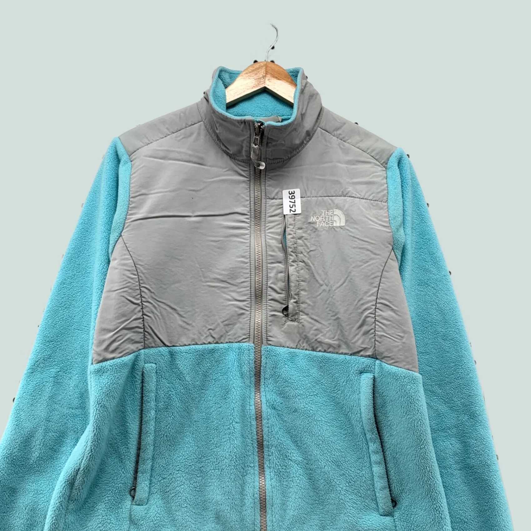 The North Face The North Face Denali Jacket Womens Medium Blue Sky Gray Zip Fleece Basic Jacket Size M / US 6-8 / IT 42-44 - 1 Thumbnail