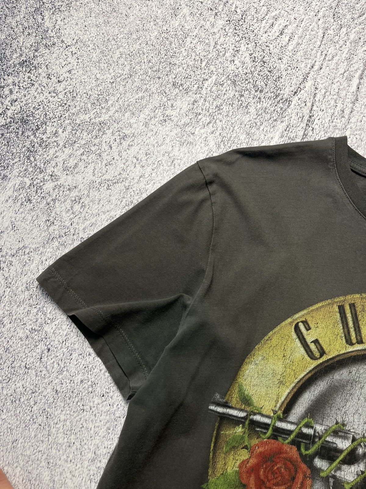 Band Tees Rare Vintage Guns N' Roses band rock tee Y2K Distreesed Size US M / EU 48-50 / 2 - 15 Thumbnail