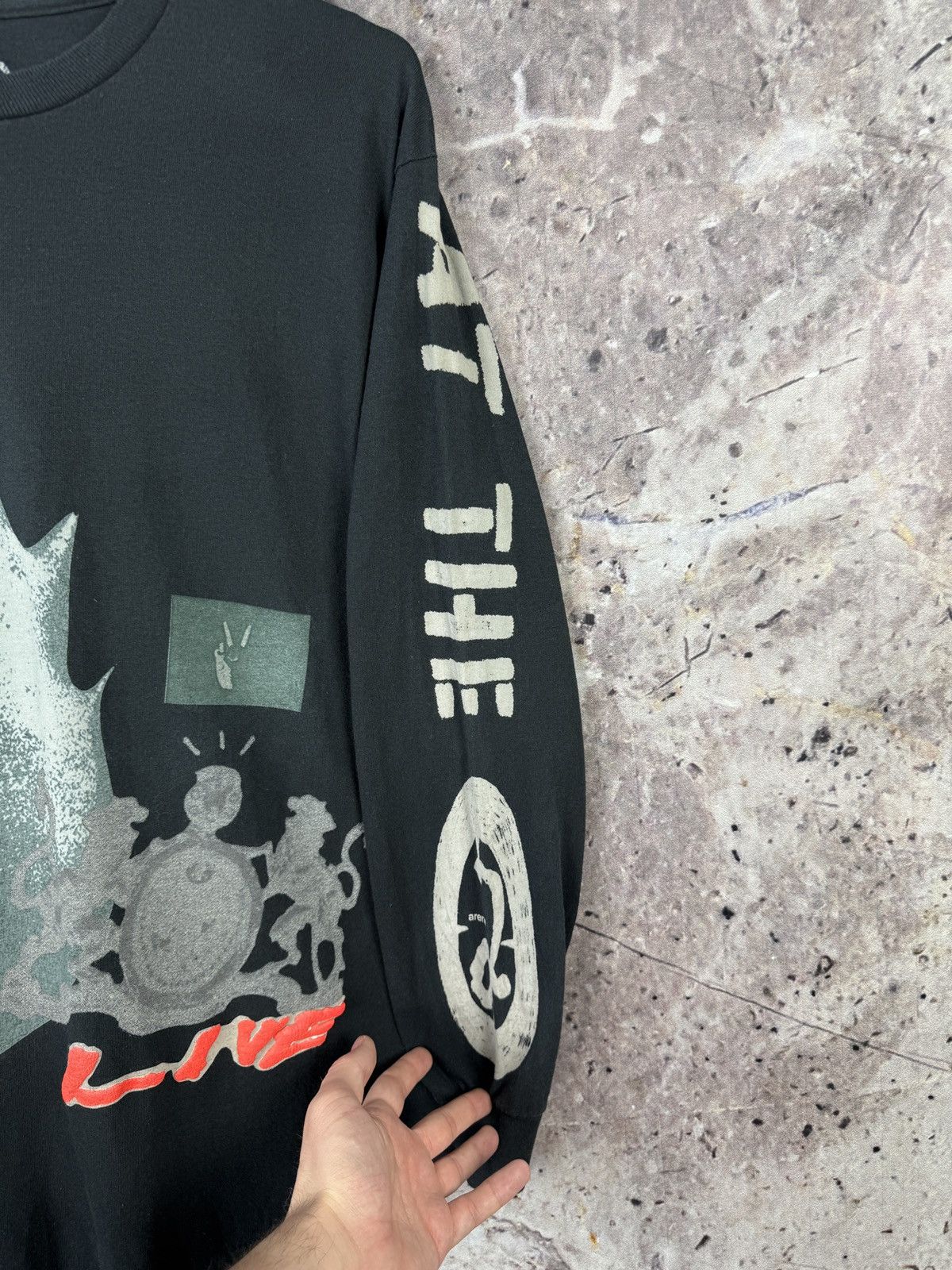 Travis Scott Men’s Travis Scott Long Sleeve Shirt London Tour Size Small Size US S / EU 44-46 / 1 - 6 Thumbnail
