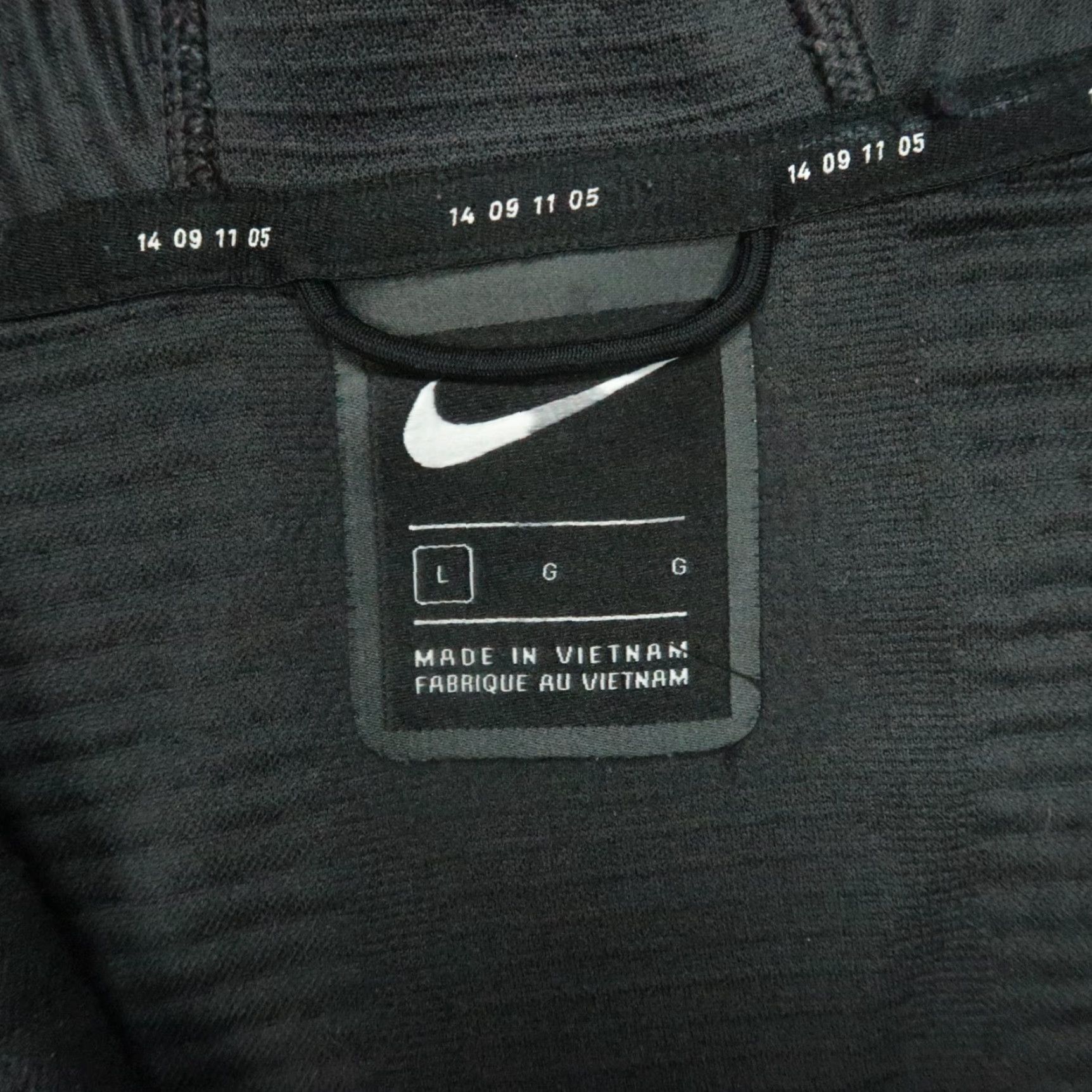 Nike Nike Hoodie Mens Large Black Full Zip Hooded Pockets Athletic Sportswear Full Zip Jacket Size US L / EU 52-54 / 3 - 3 Thumbnail