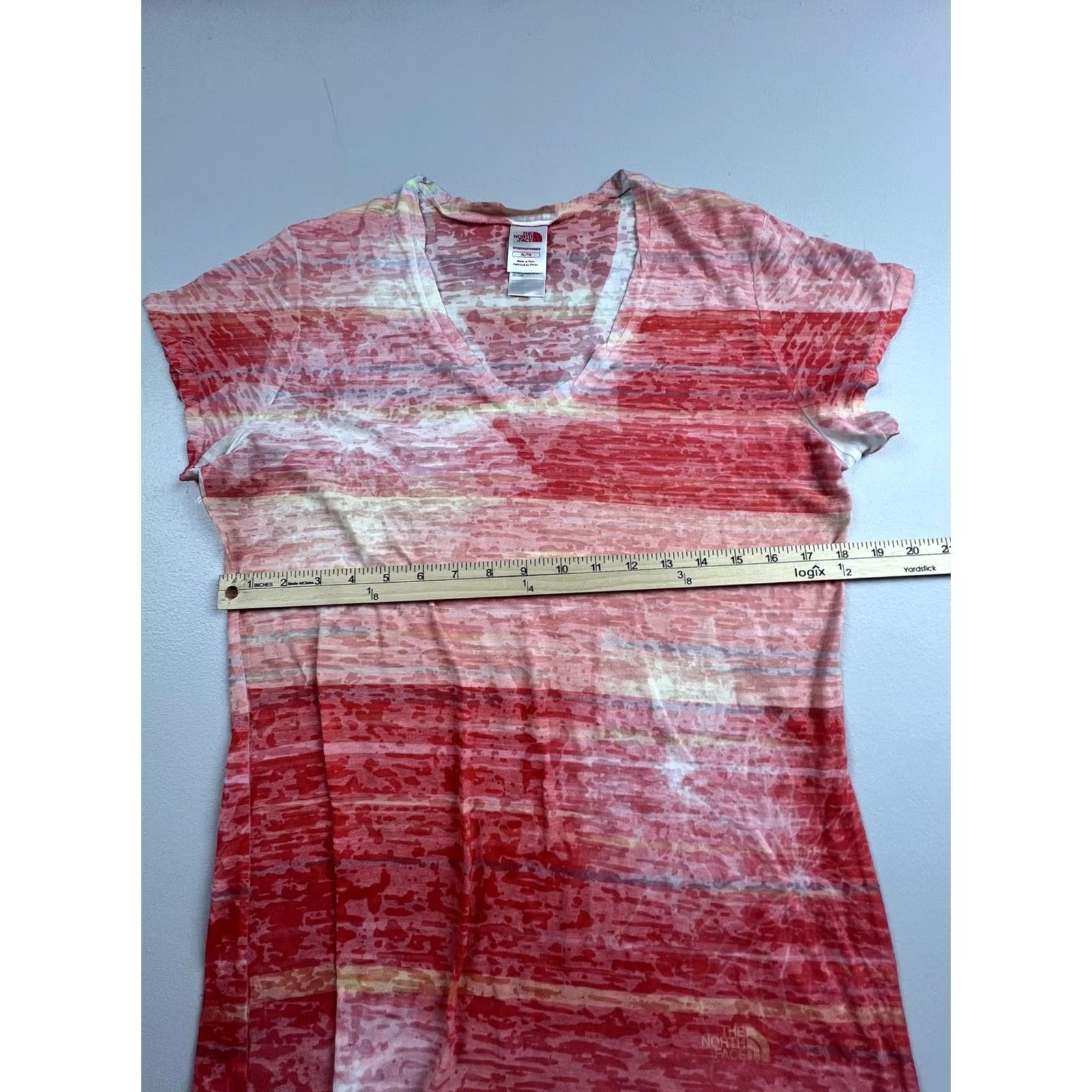 The North Face The North Face Shirt Womens XL Red Striped V-Neck Short Sleeve Lightweight Tee Size XL / US 12-14 / IT 48-50 - 4 Thumbnail
