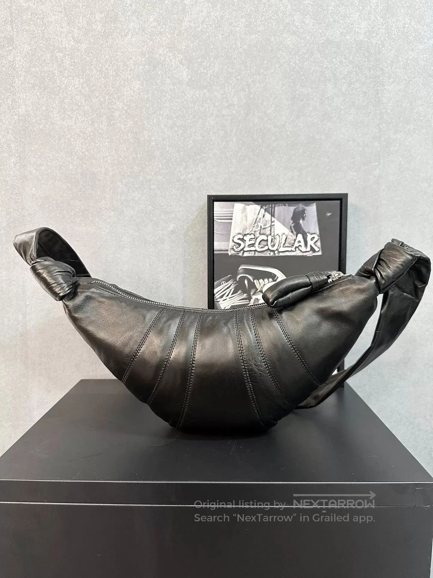 Lemaire Lemaire Small Black Lambskin Croissant Bag. Size ONE SIZE - 2 Thumbnail