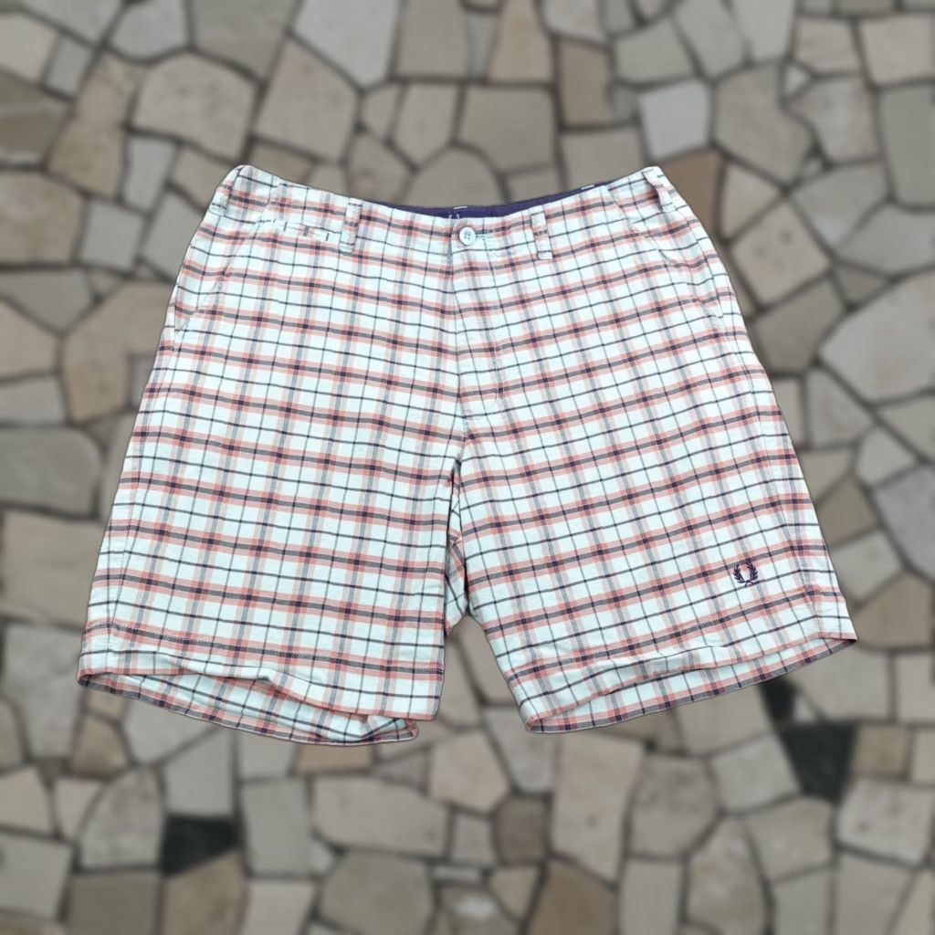 Fred Perry FRED PERRY Chino Shorts Mens 36 Blue Red Plaid Cotton Casual Outdoor Embroidered Logo Size US 36 / EU 52 - 1 Thumbnail