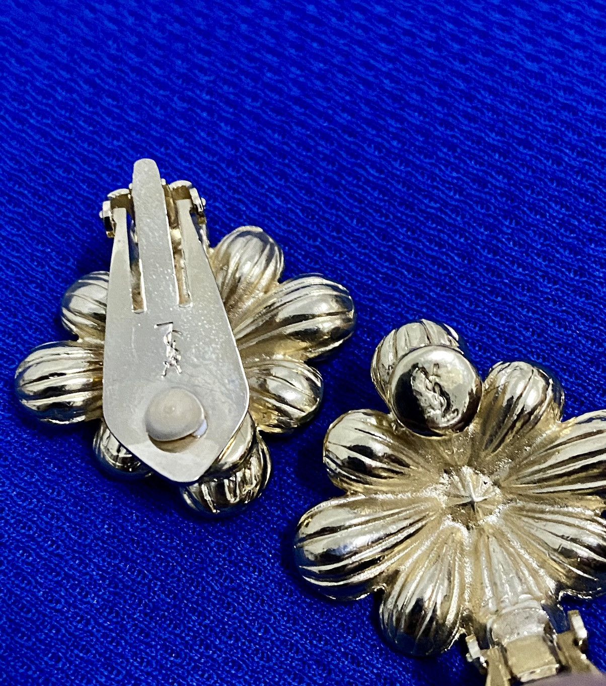 Yves Saint Laurent Yves saint laurent earrings Size ONE SIZE - 5 Thumbnail