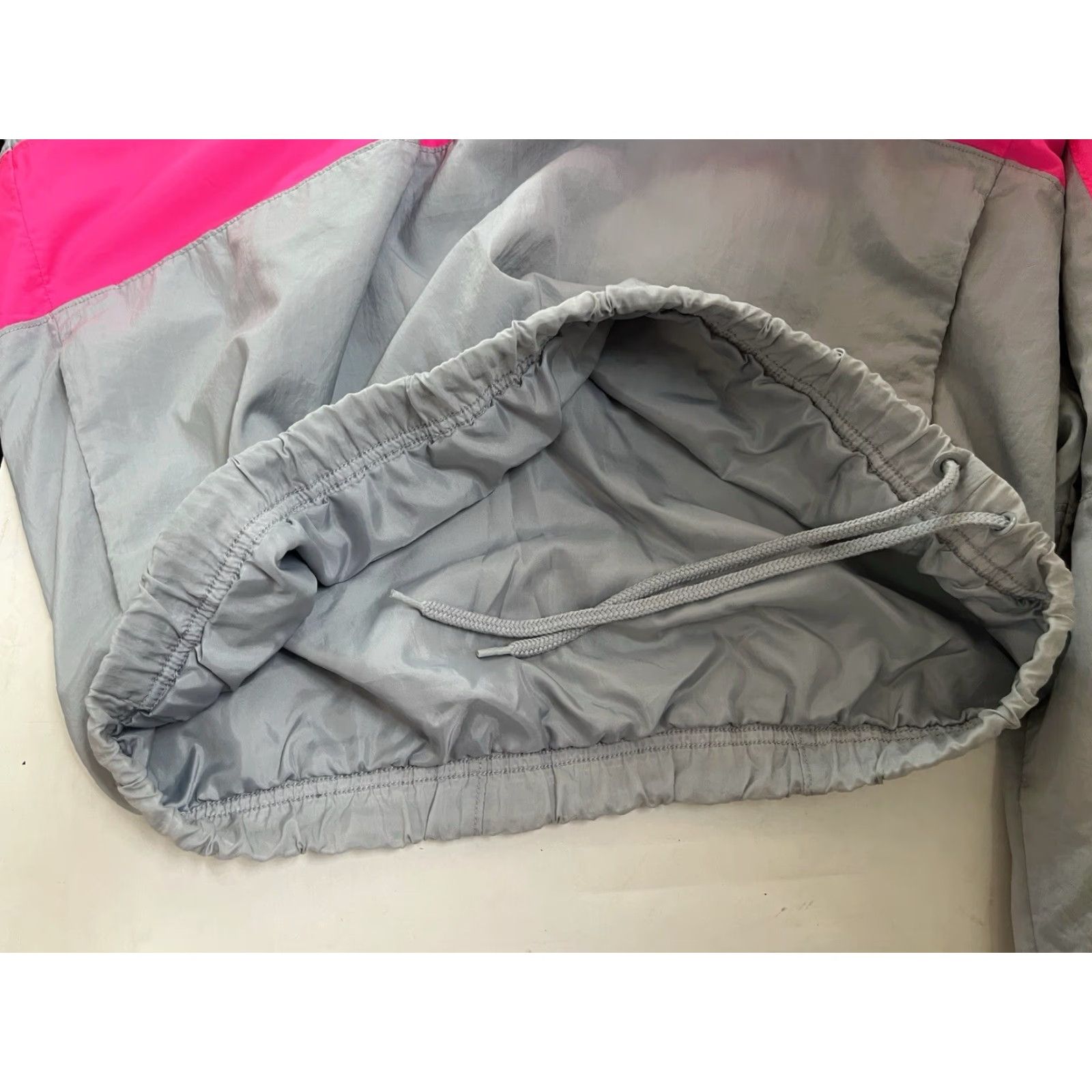Nike VINTAGE Nike Anorak Jacket Mens Small 1/2 Zip Neon Pink Trim Gray Light 2018 EUC Size US S / EU 44-46 / 1 - 6 Thumbnail