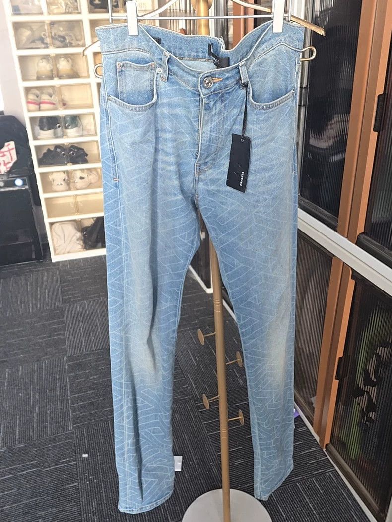 Versace Versace Dark vein slim light jeans Size US 32 / EU 48 - 1 Thumbnail