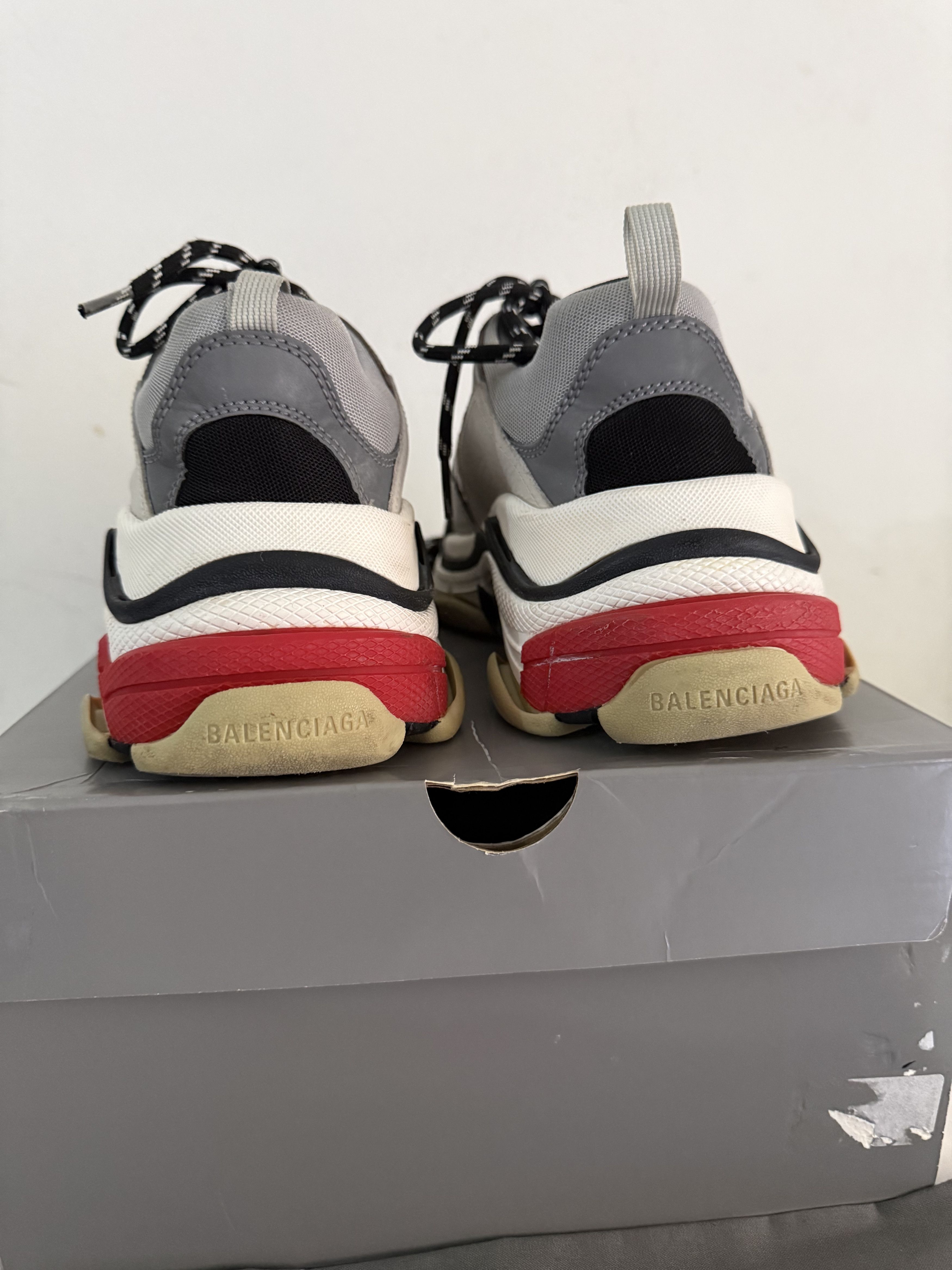 Balenciaga Balenciaga Triple S Sneakers Size US 8 / EU 41 - 9 Thumbnail