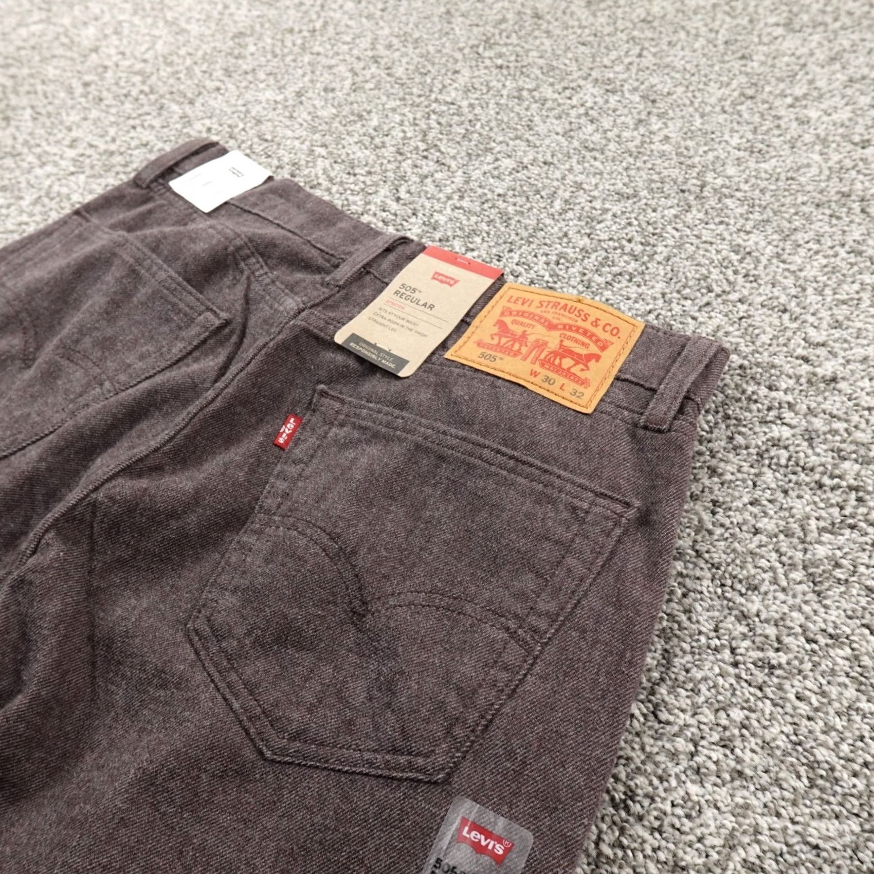 Levi's Levi's Jeans 505 Straight Denim Mens 30X32 Brown Deep Gray Taupe Dark Tan 5-Pocket Regular Waist Inseam 32 Cotton Blend Jeans Mens Regular Fit Size US 30 / EU 46 - 2 Thumbnail