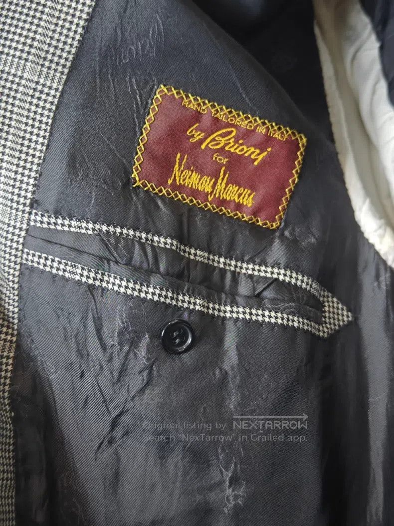 Brioni Brioni Small cashmere and foot silk blend, gold button lux Size US XXL / EU 58 / 5 - 4 Thumbnail