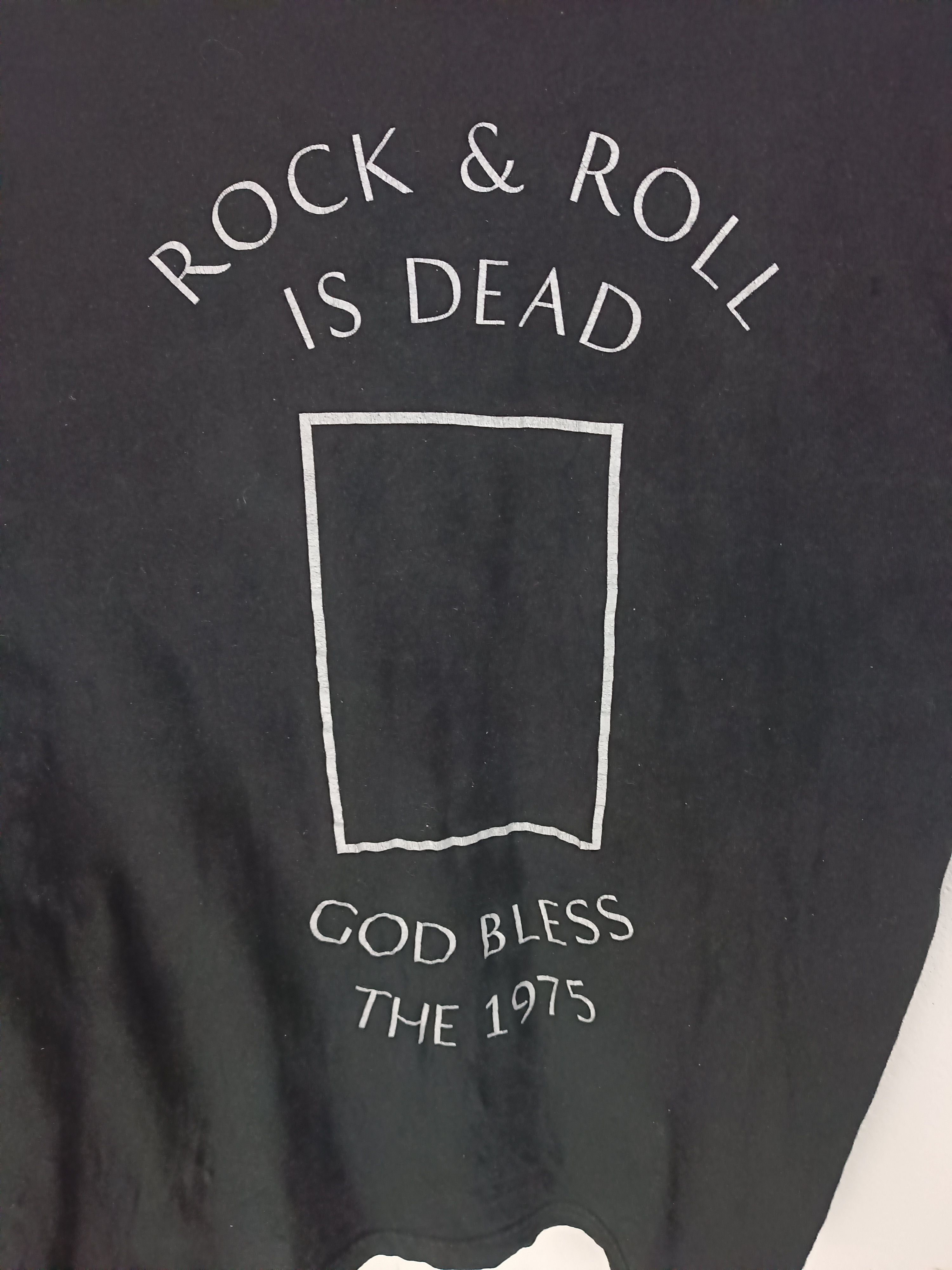 Vintage VINTAGE THE 1975 ROCK & ROLL IS DEAD TEE arctic strokes Size US L / EU 52-54 / 3 - 9 Thumbnail