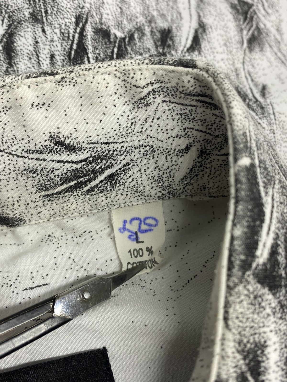 Versace Vintage Versace Avant Garde Japanese Shirt Size US L / EU 52-54 / 3 - 13 Thumbnail