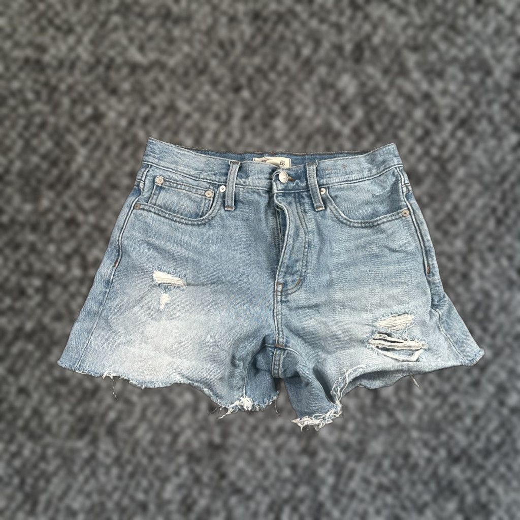 Madewell Madewell Shorts Womens 25 Relaxed Denim Cutoffs Light Wash Blue Casual Size 42" / US 20 - 1 Thumbnail