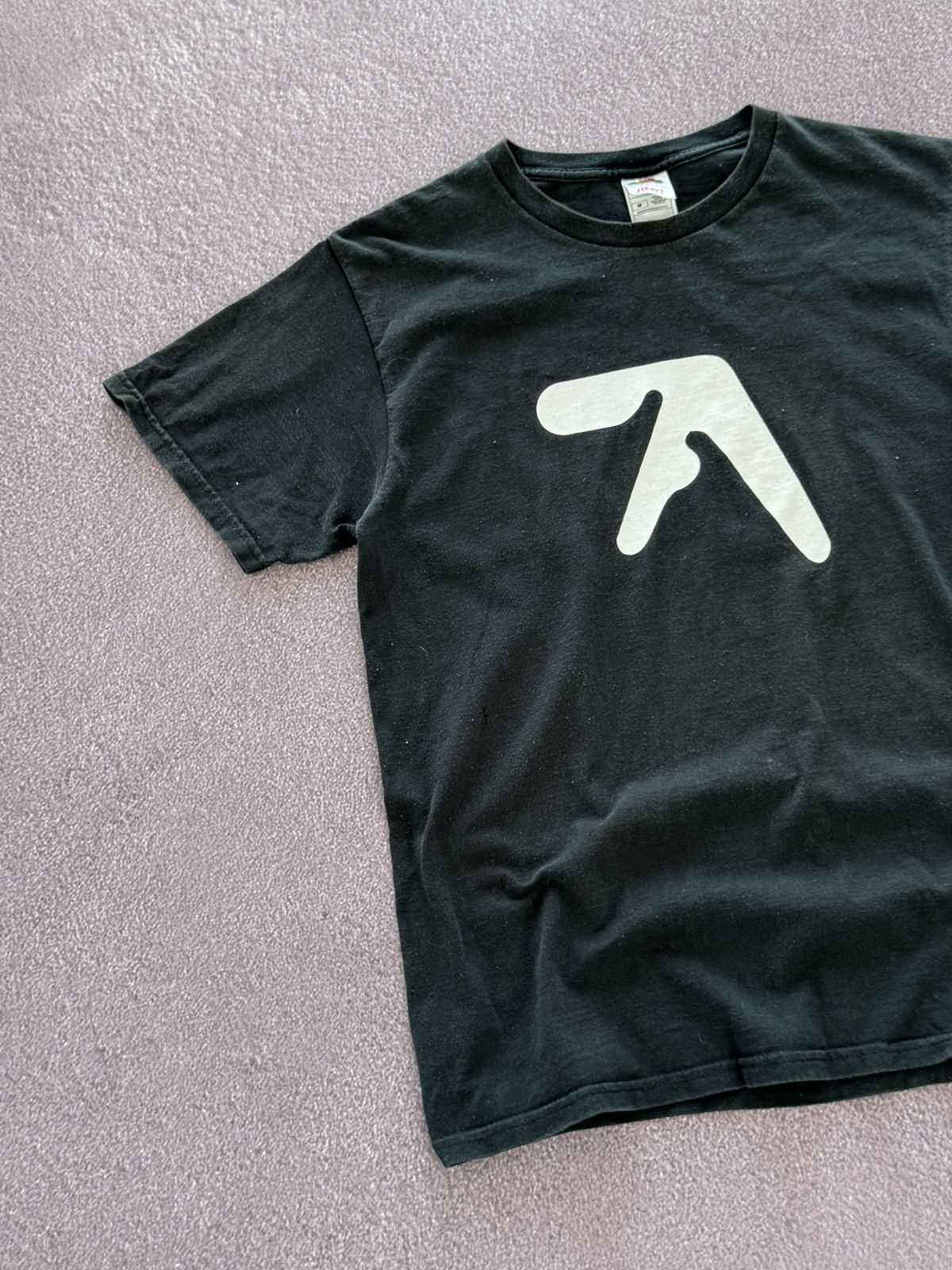Band Tees Vintage Aphex Twin 2000s Faded Big Logo T-Shirt Size US M / EU 48-50 / 2 - 4 Thumbnail
