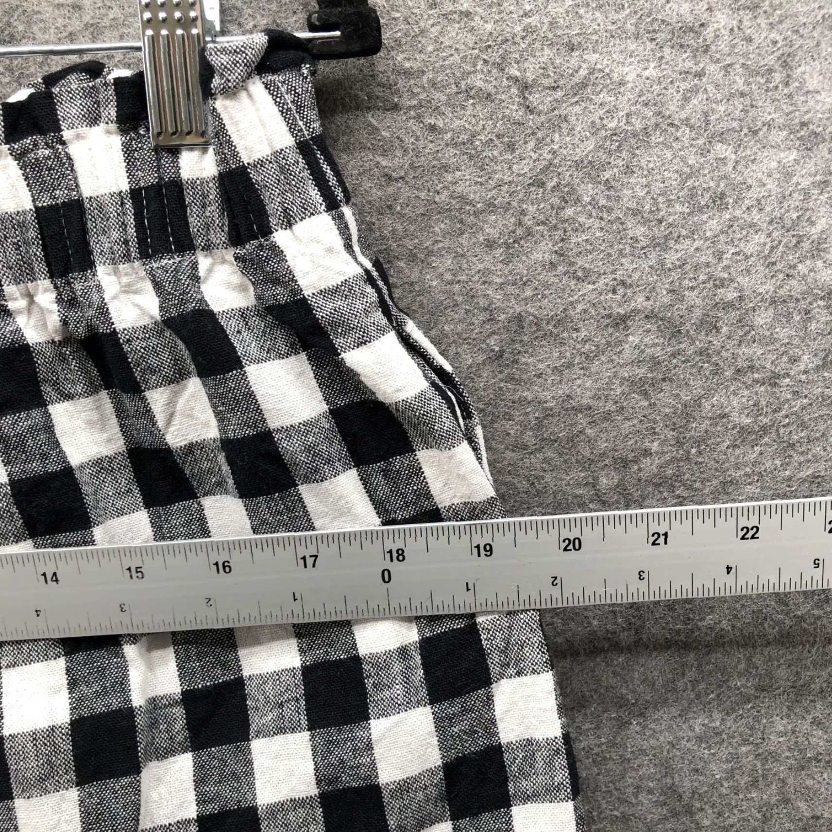 J.Crew VINTAGE J. Crew Not Vintage; J. Crew Cotton Linen Mini Skirt Womens 10 Black White Gingham Scallop Hem - but exclude vintage if not; Sorry. Size 32" / US 10 / IT 46 - 5 Thumbnail