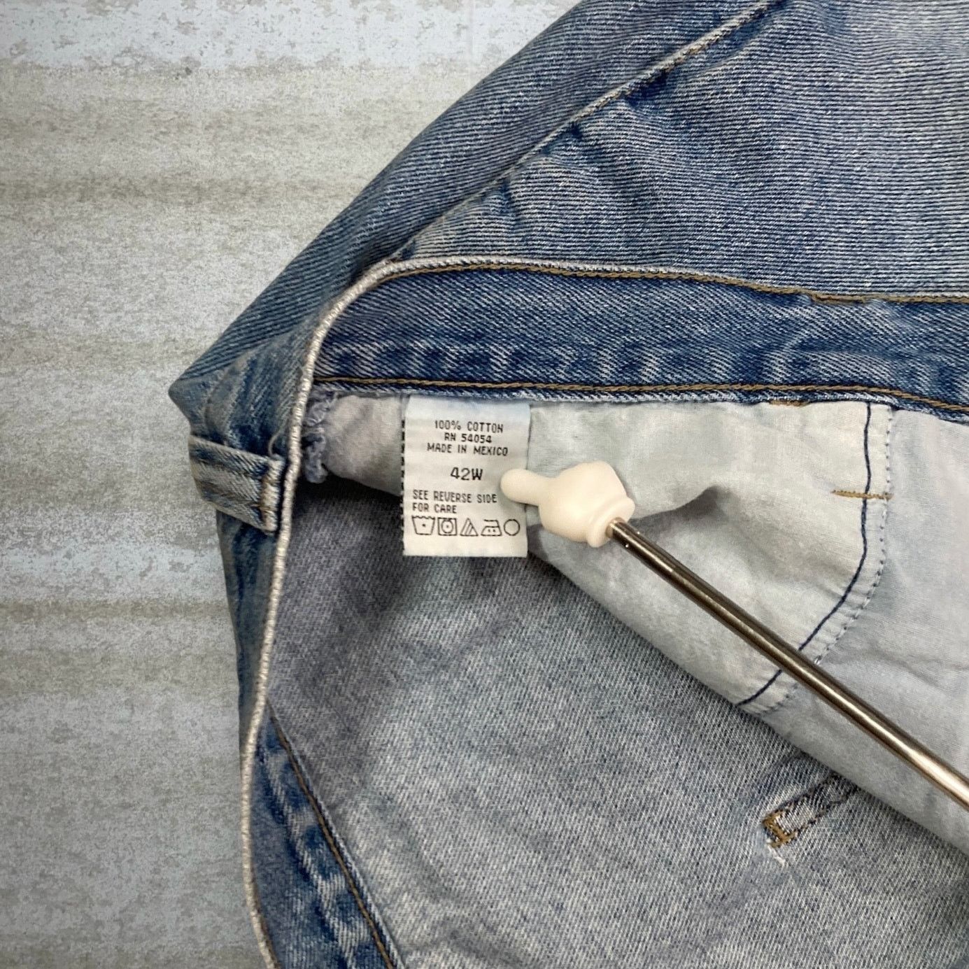 Bugle Boy Vintage 90s Bugle Boy Carpenter Jean Shorts 42x13 Light Wash Size US 42 / EU 58 - 7 Thumbnail