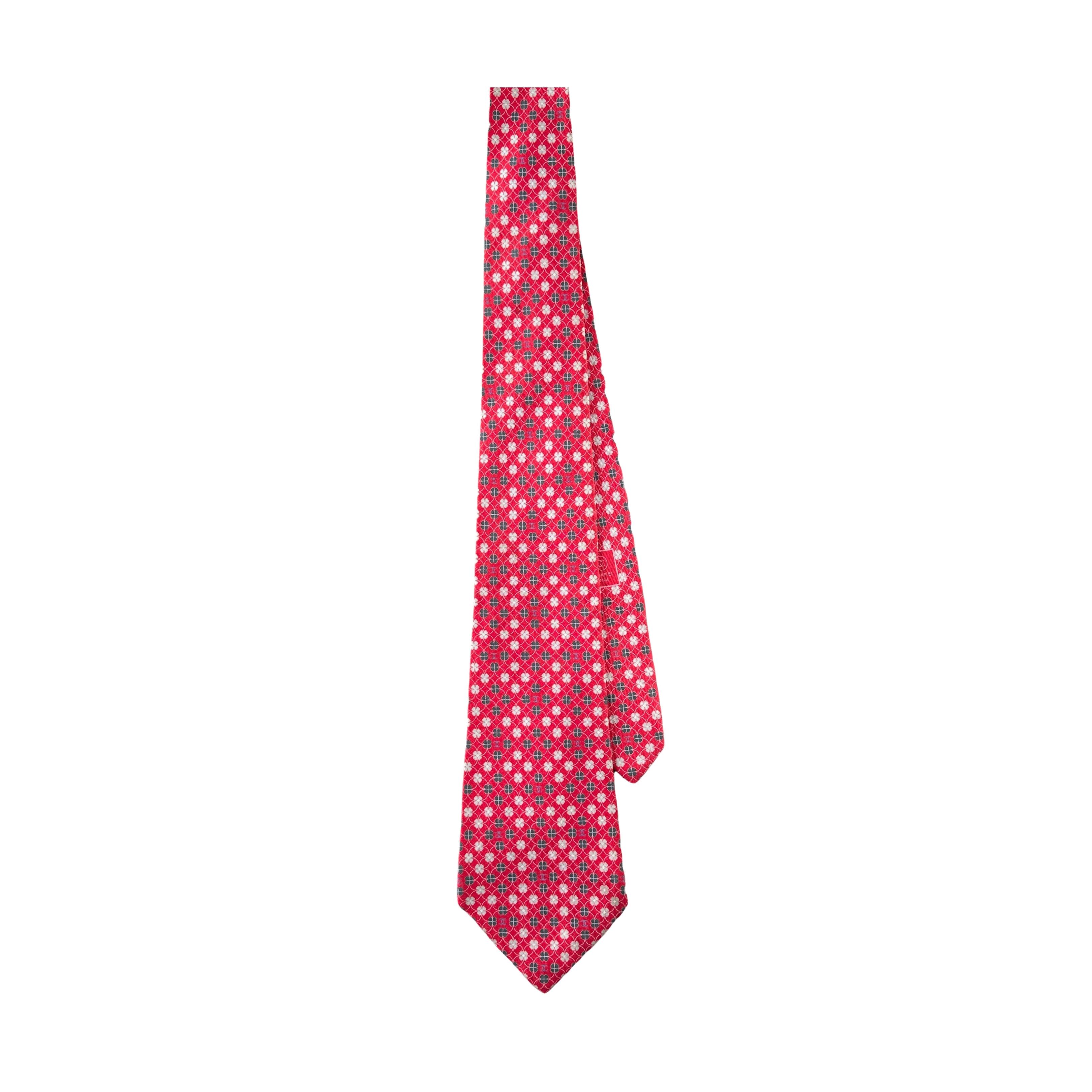 Chanel Silk Tie Pink with Clover leaf Size ONE SIZE - 3 Thumbnail