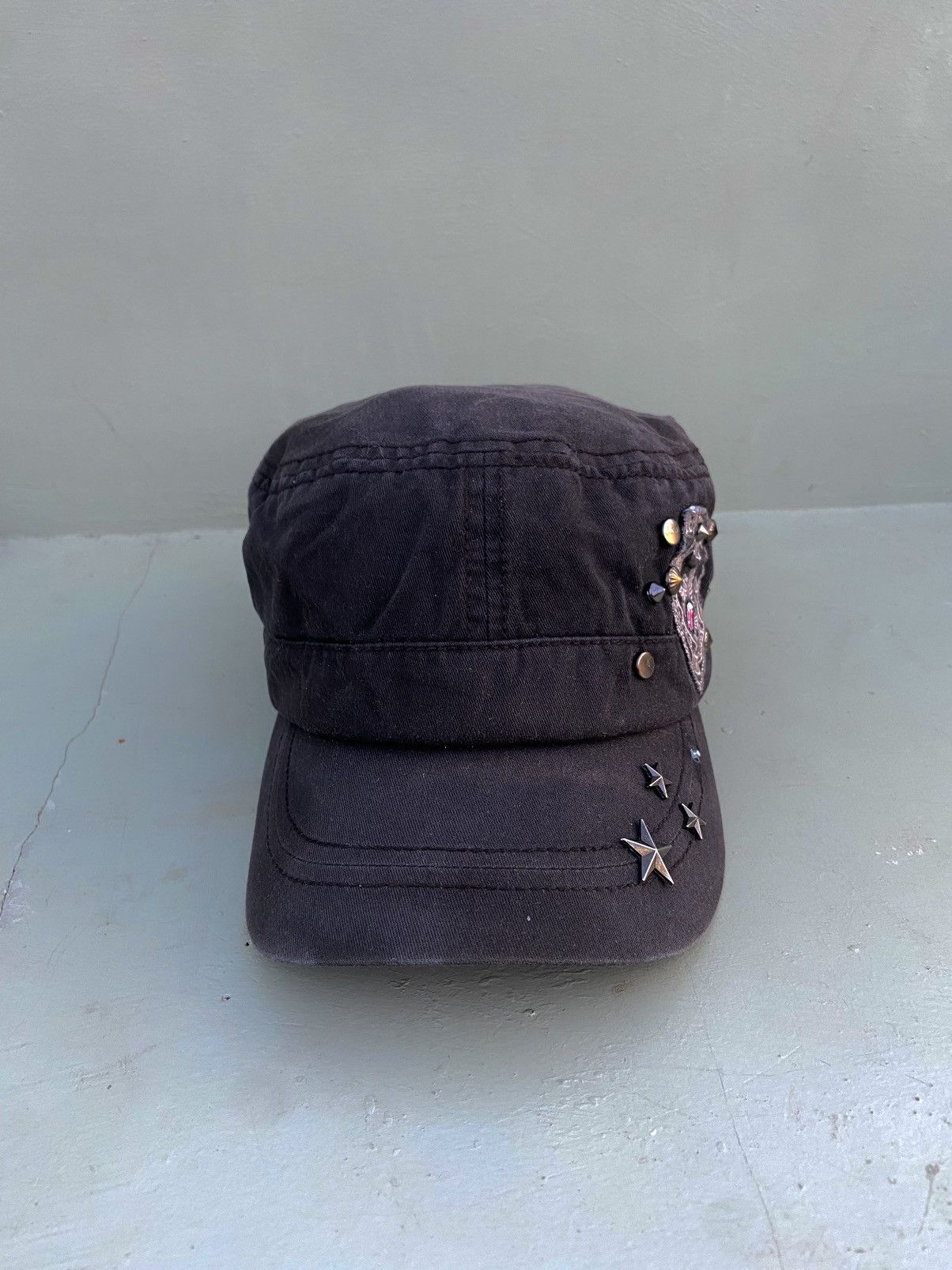 If Six Was Nine 2000s love power soul button star studded patrol hat Size ONE SIZE - 4 Thumbnail