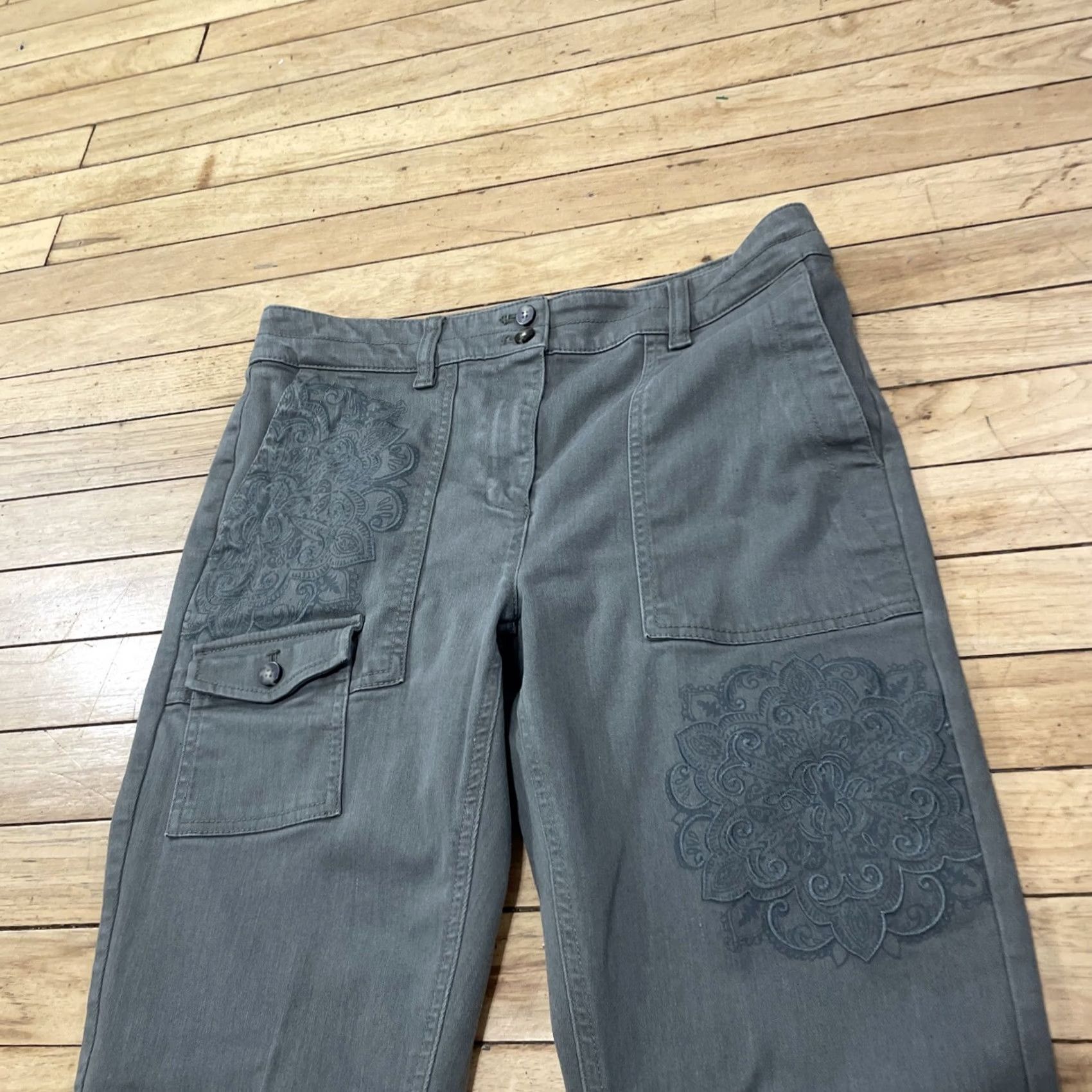 J. Jill VINTAGE J. Jill Cargo Pants Womens Size 6 Green Floral Embroidered Twill Outdoor Pockets Straight Inseam 27" Regular Mens Girls Women Size 28" / US 6 / IT 42 - 2 Thumbnail