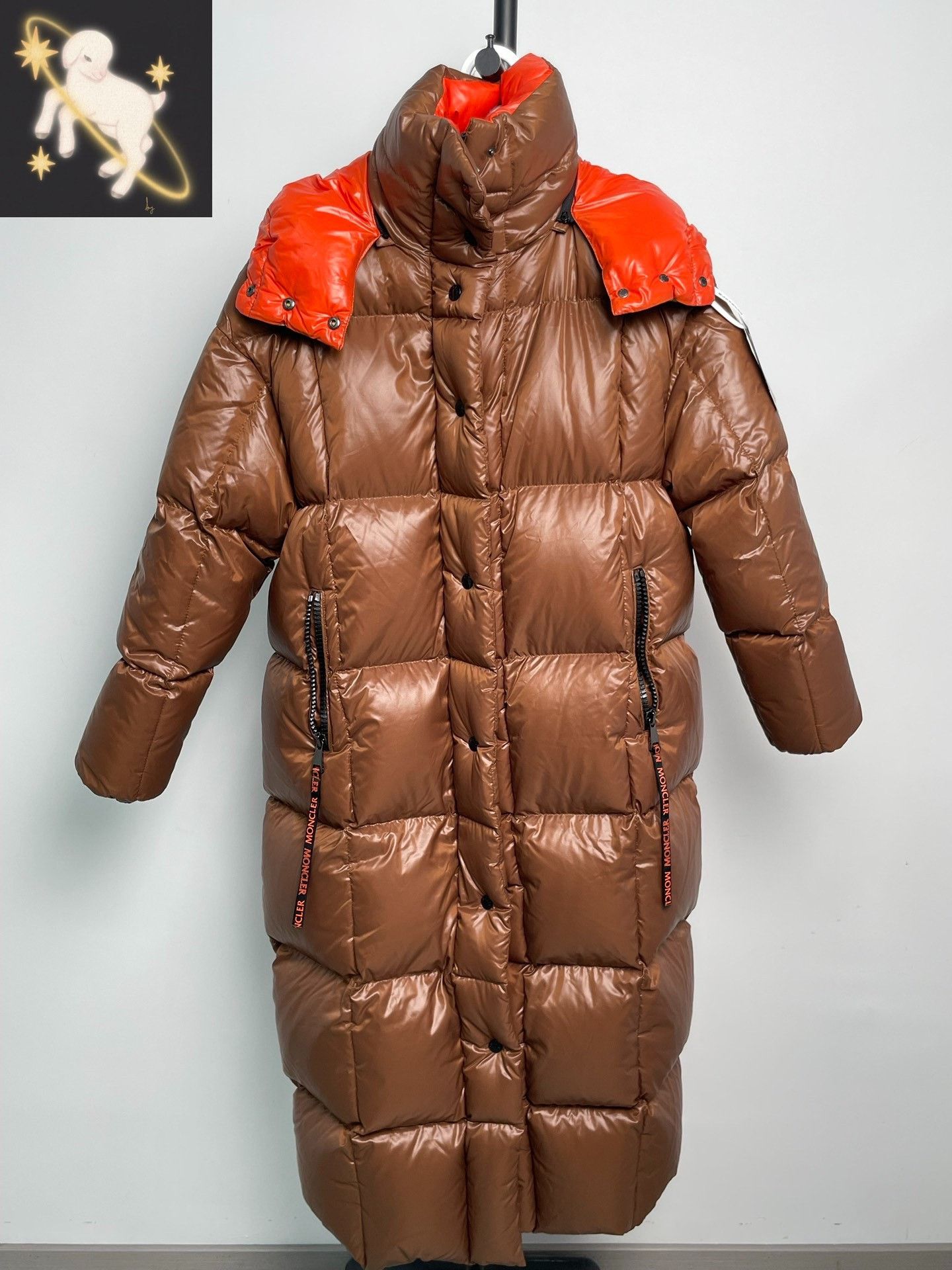 Moncler Moncler Orange Down Jacket 22 Women Size XS / US 0-2 / IT 36-38 - 1 Thumbnail