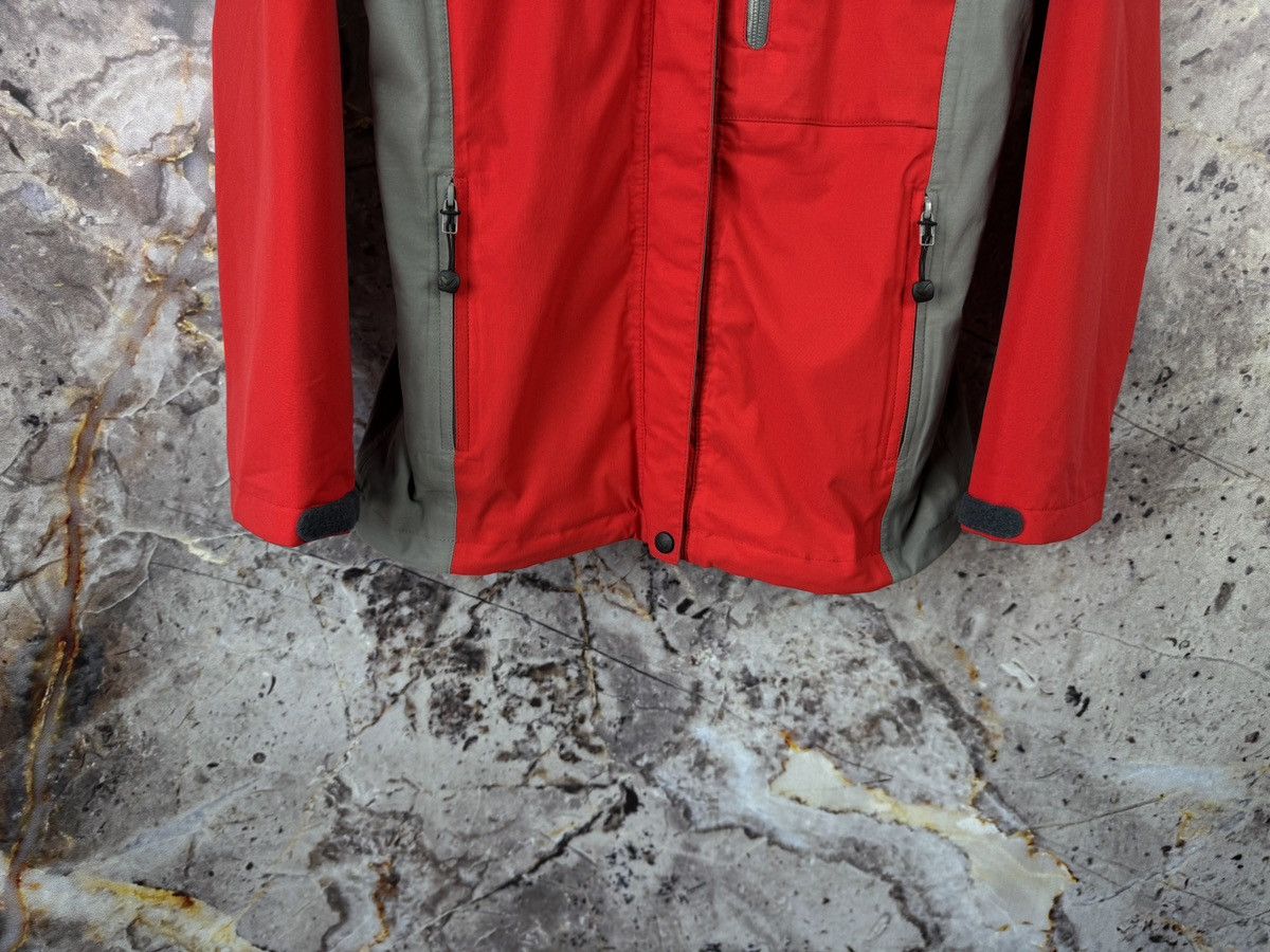 Other Women’s Millet Jacket Gore-Tex Outdoor Hiking Climbing Size M / US 6-8 / IT 42-44 - 4 Thumbnail