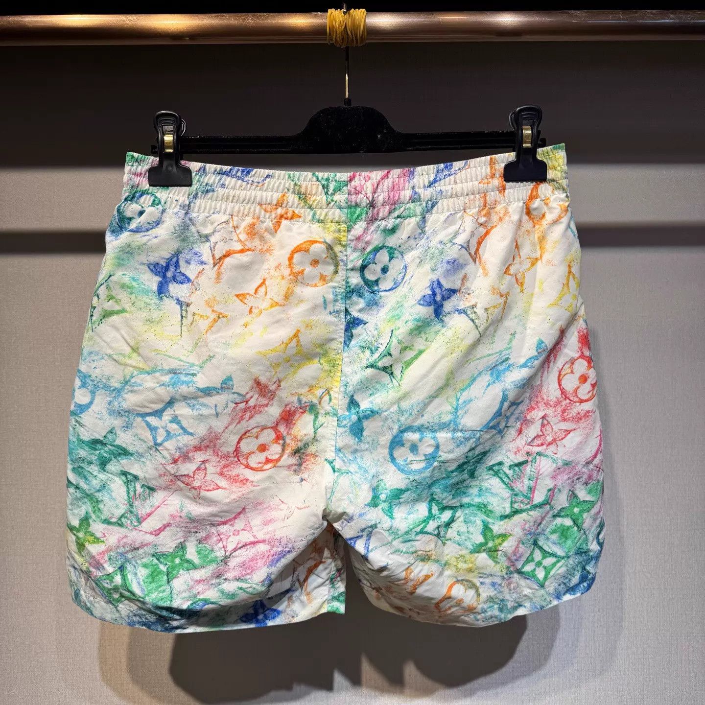 Louis Vuitton Louis Vuitton Crayon Graffiti Monogram M Short New Size US 32 / EU 48 - 2 Thumbnail