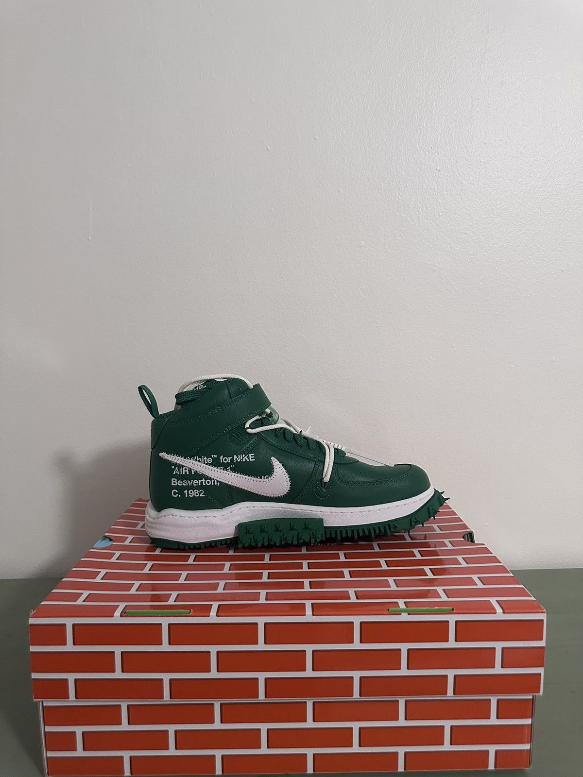 Nike × Off-White Nike Off-White x Air Force 1 Mid Pine Green Size US 10.5 / EU 43-44 - 8 Thumbnail