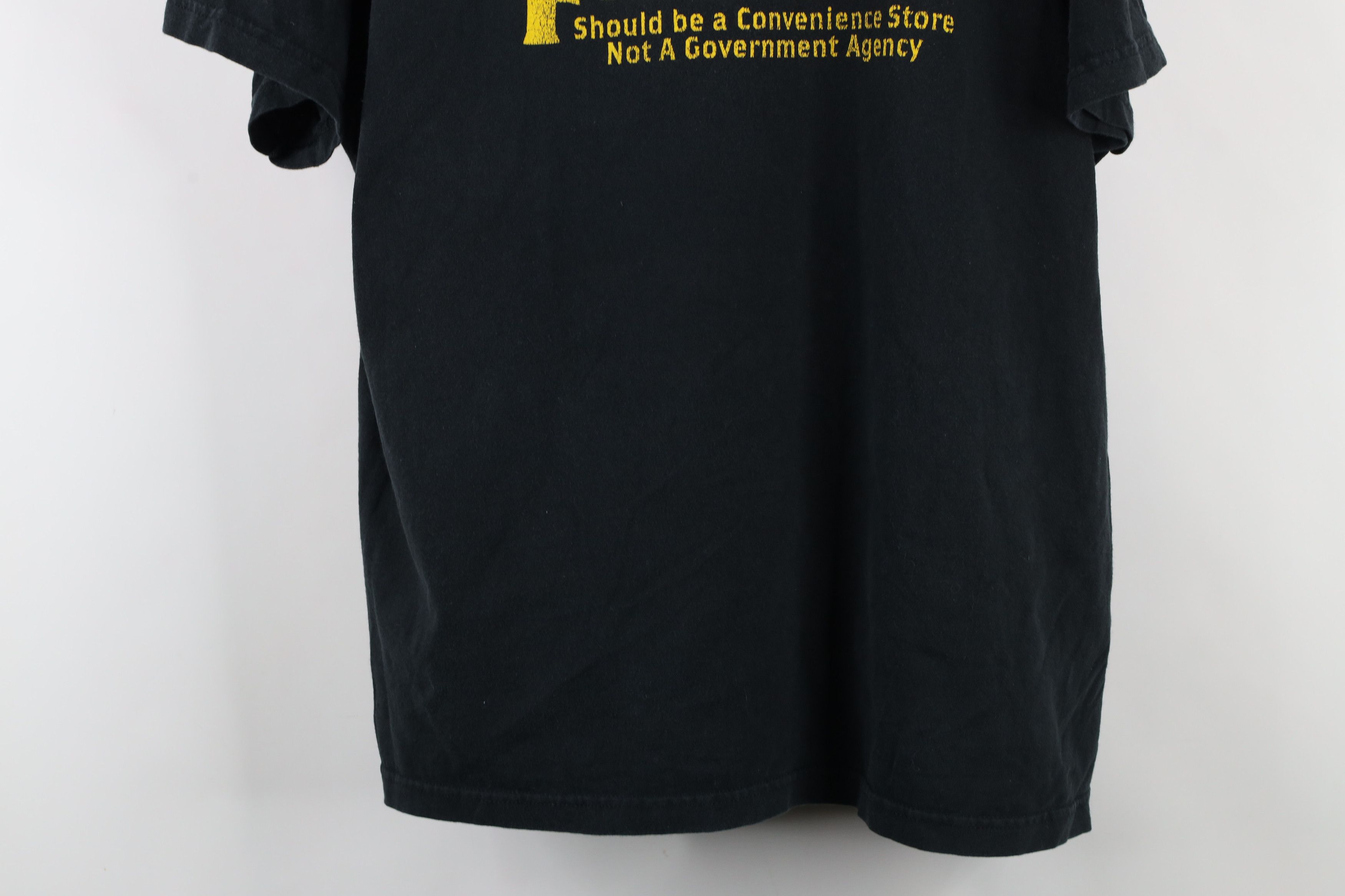 Vintage Vintage Y2K Tobacco Firearms Convenience Store T-Shirt Size US XL / EU 56 / 4 - 3 Thumbnail