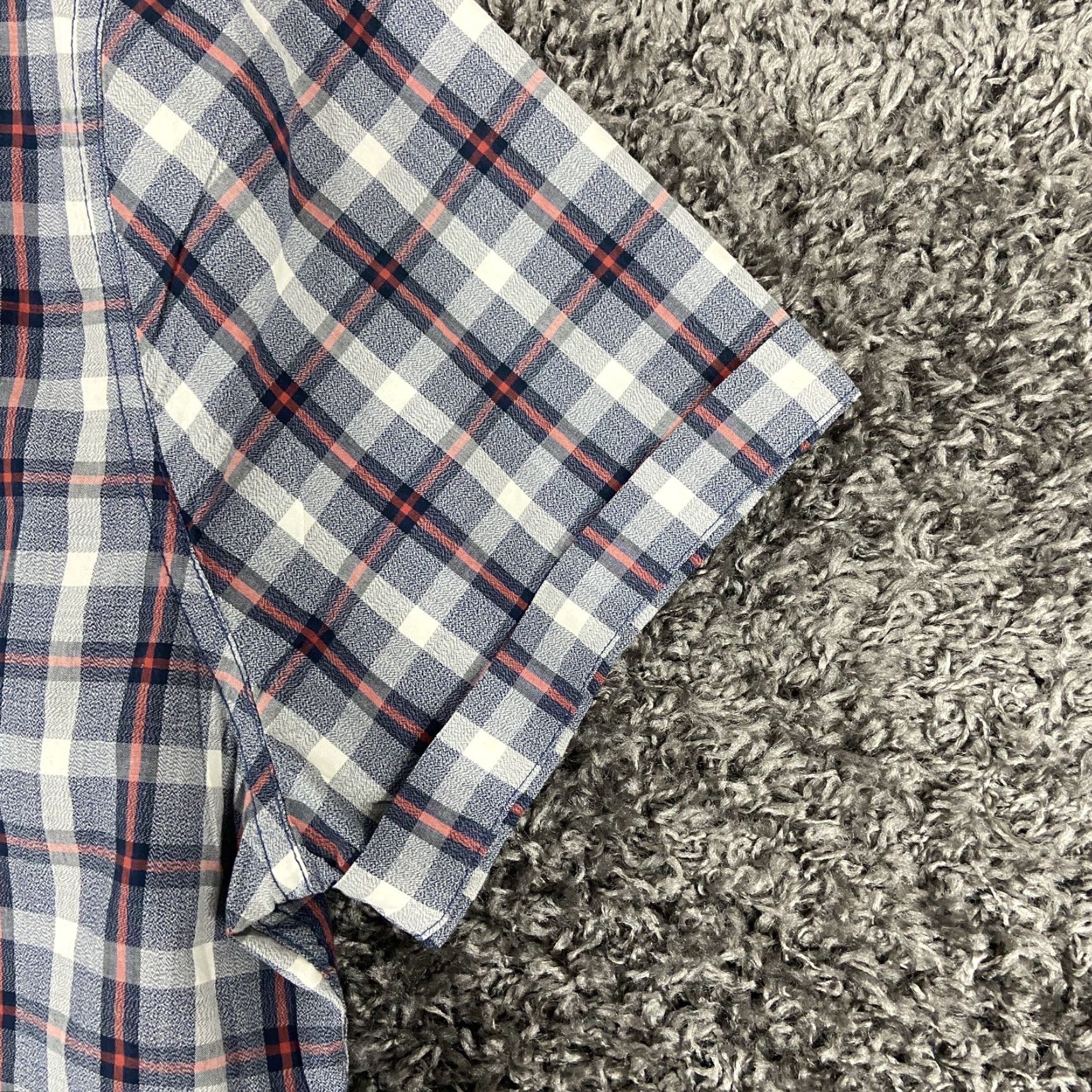 Abercrombie & Fitch ABERCROMBIE & FITCH Plaid Button-Up Shirt Men’s L Short Sleeve Gray Red Multicolor Size US 33 - 3 Thumbnail